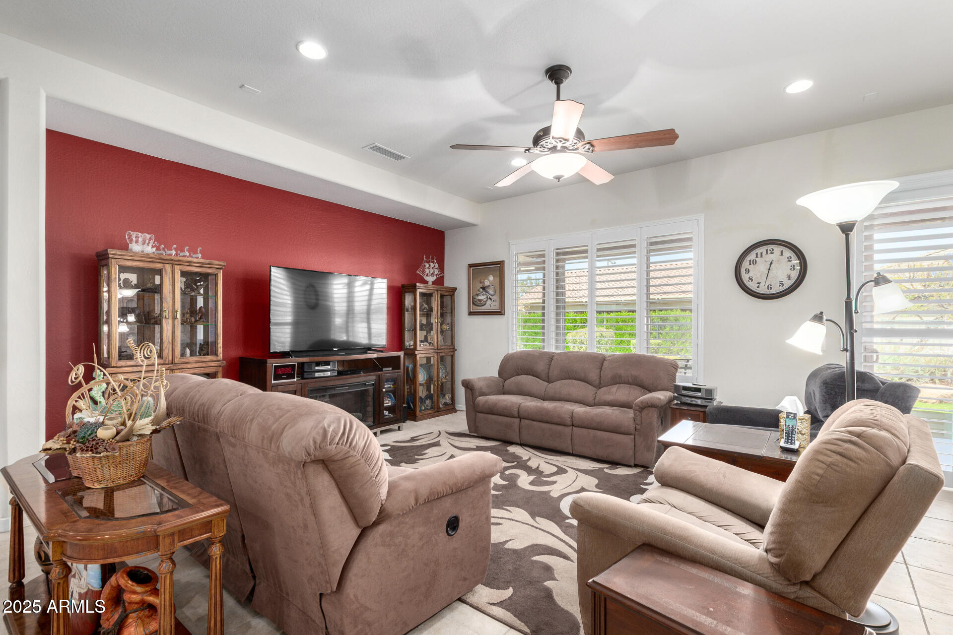 26844 W POTTER Drive