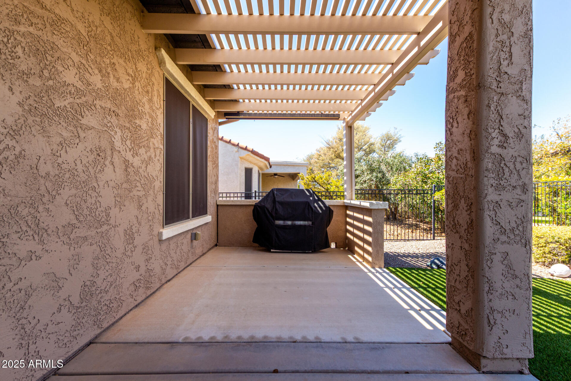 26844 W POTTER Drive