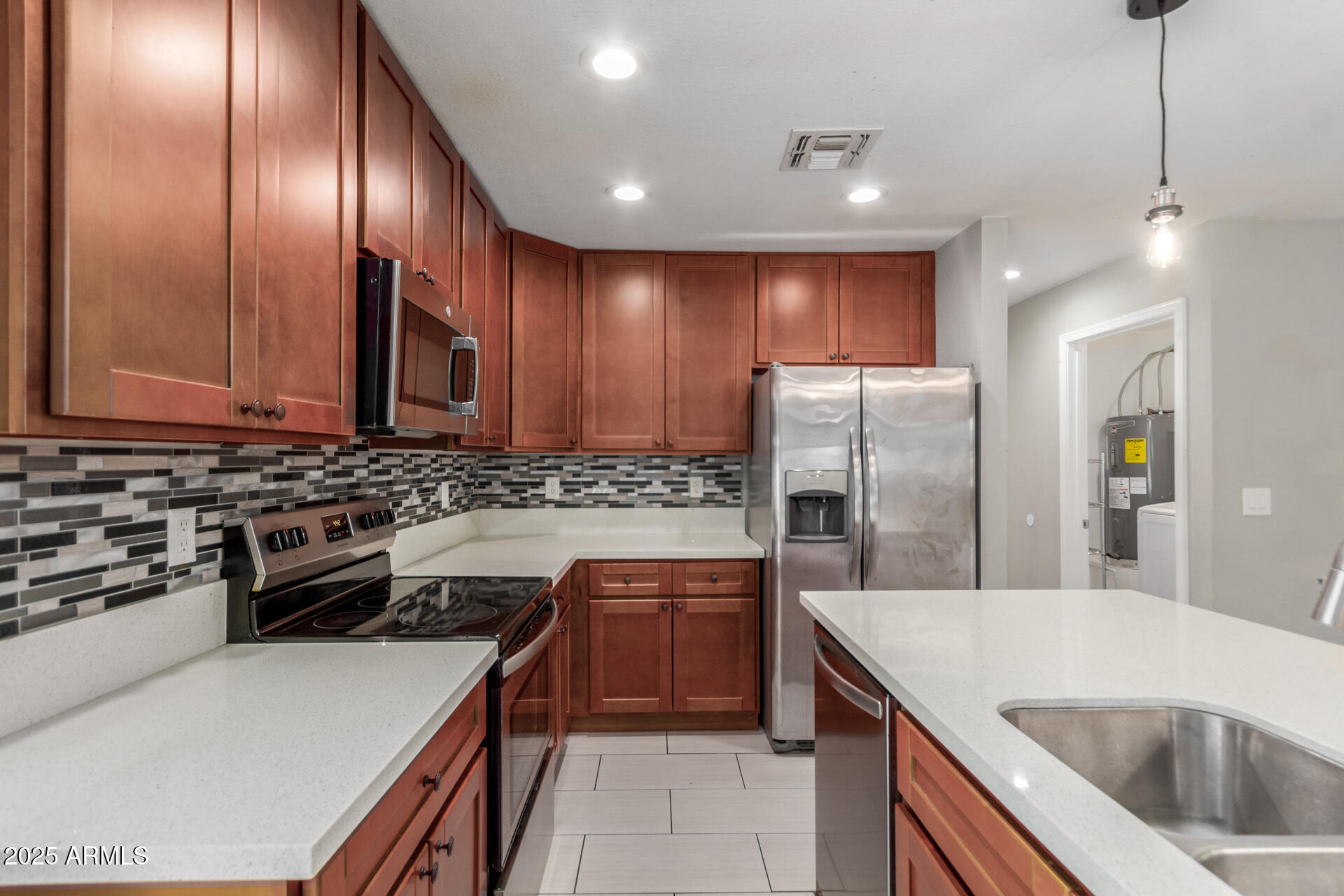 4700 S GRANDVIEW Avenue