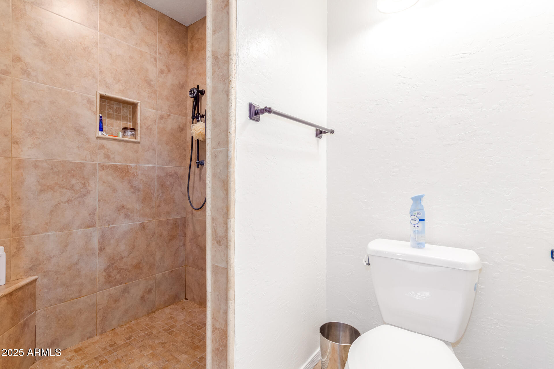 3312 S VENTURA Drive