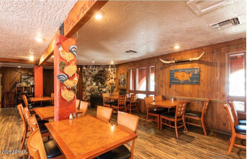 1817 E HAYWARD Avenue, 3