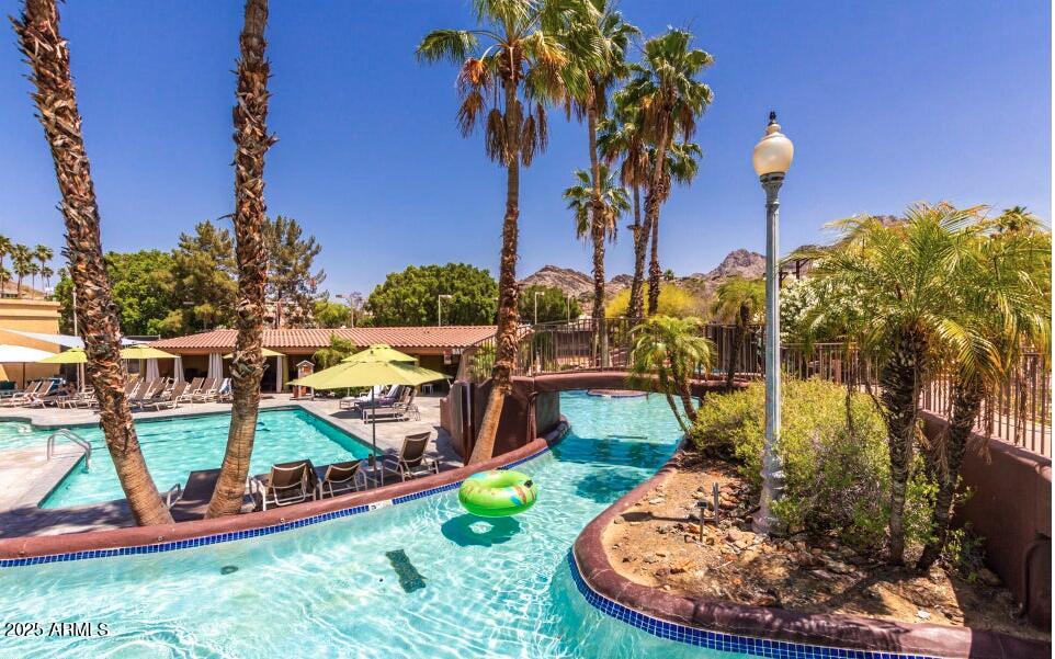 1817 E HAYWARD Avenue, 3