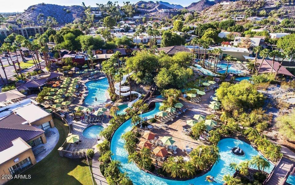 1817 E HAYWARD Avenue, 3