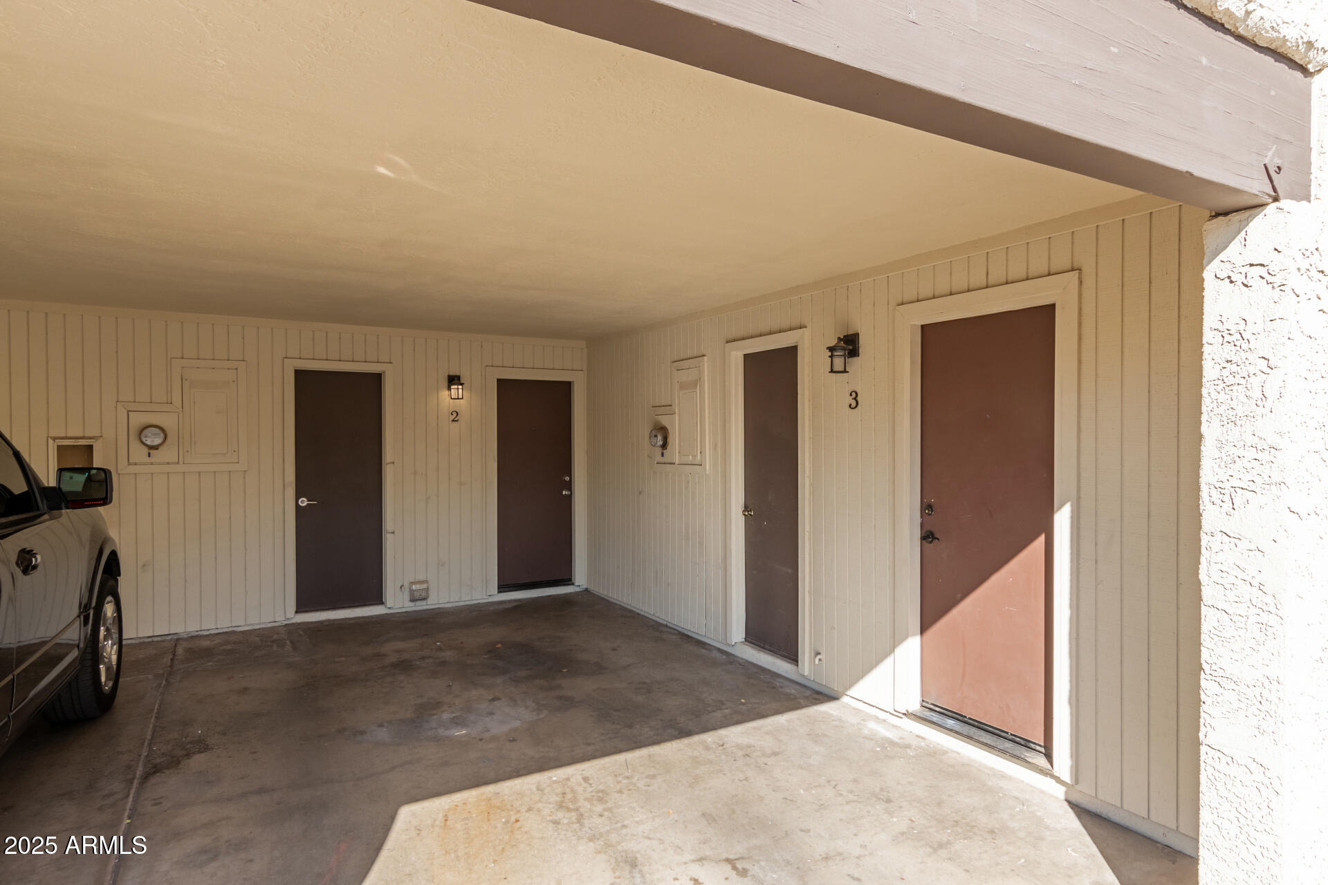 1817 E HAYWARD Avenue, 3