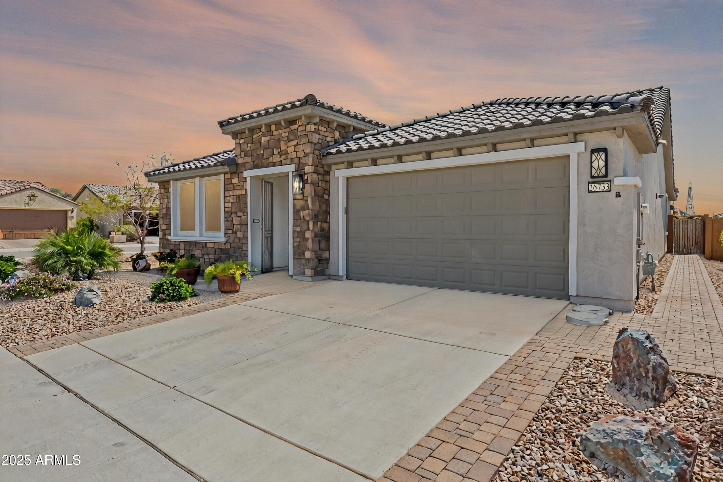 26733 W MELINDA Lane