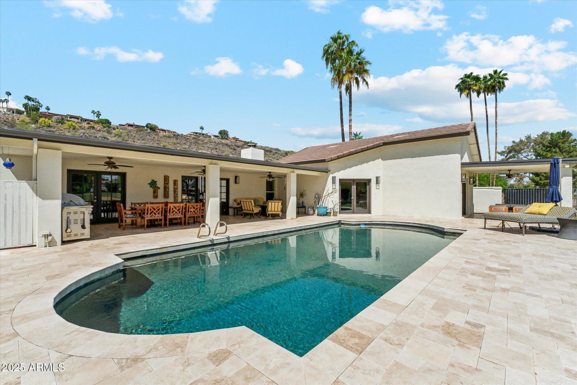 14401 N CORAL GABLES Drive