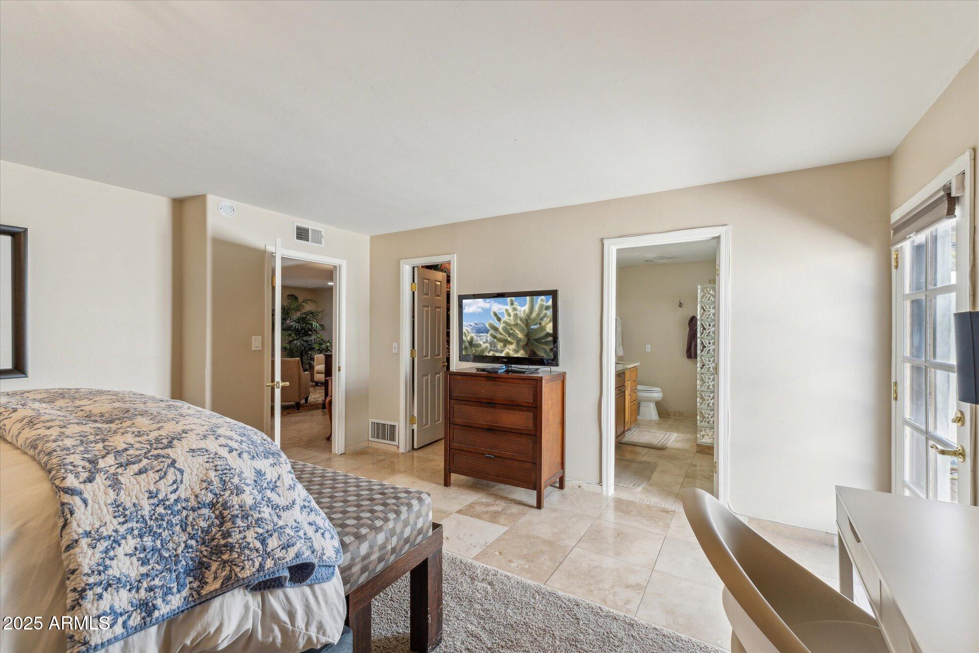 14401 N CORAL GABLES Drive