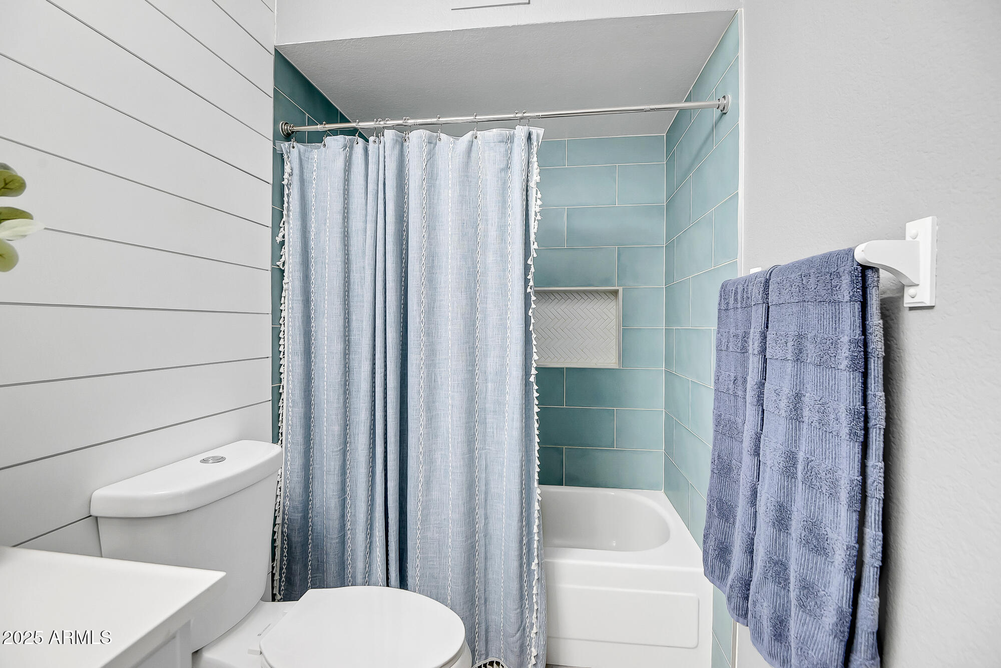 8931 W IRONWOOD Drive