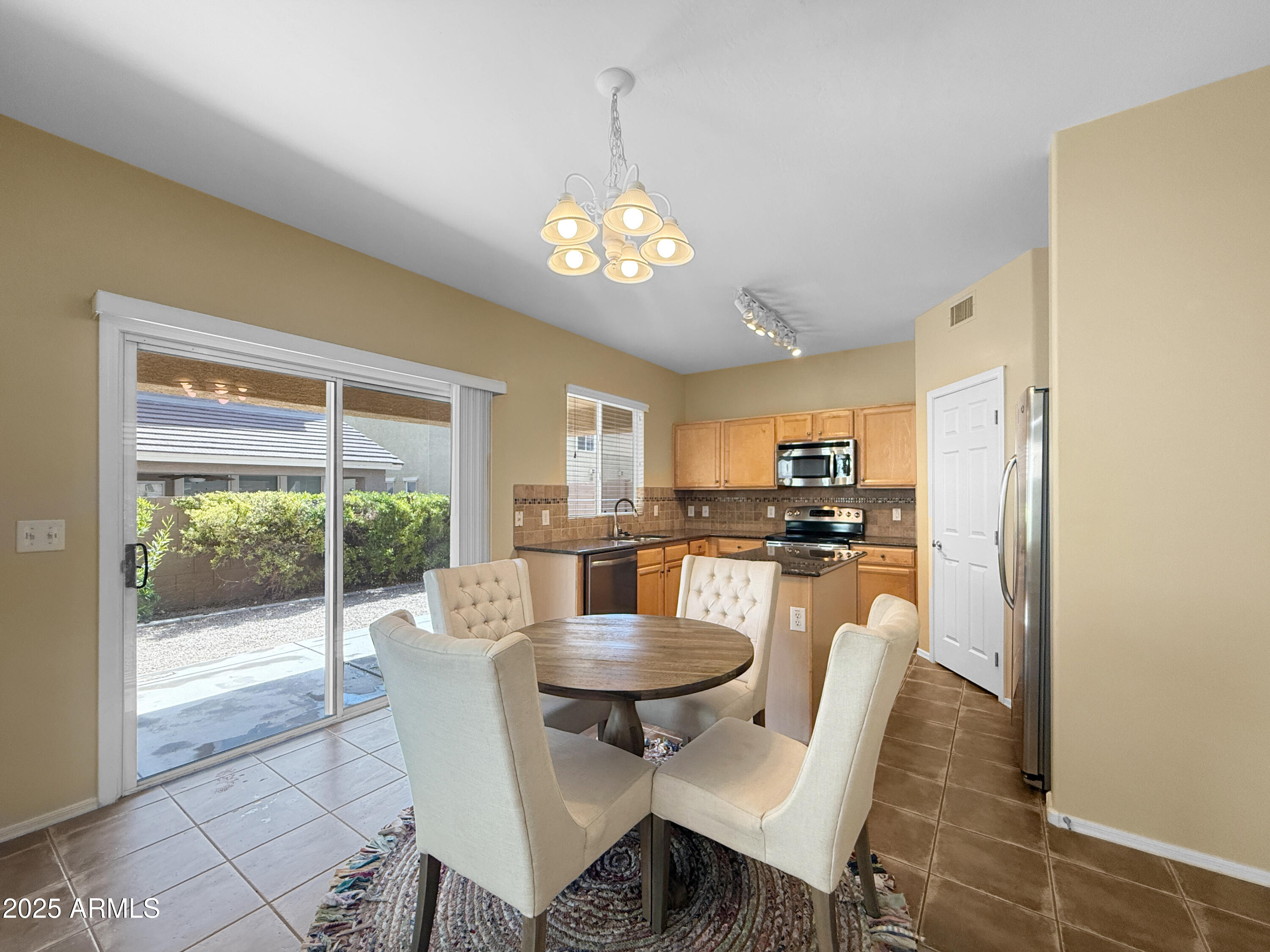 3029 W FERRUCCIO Place