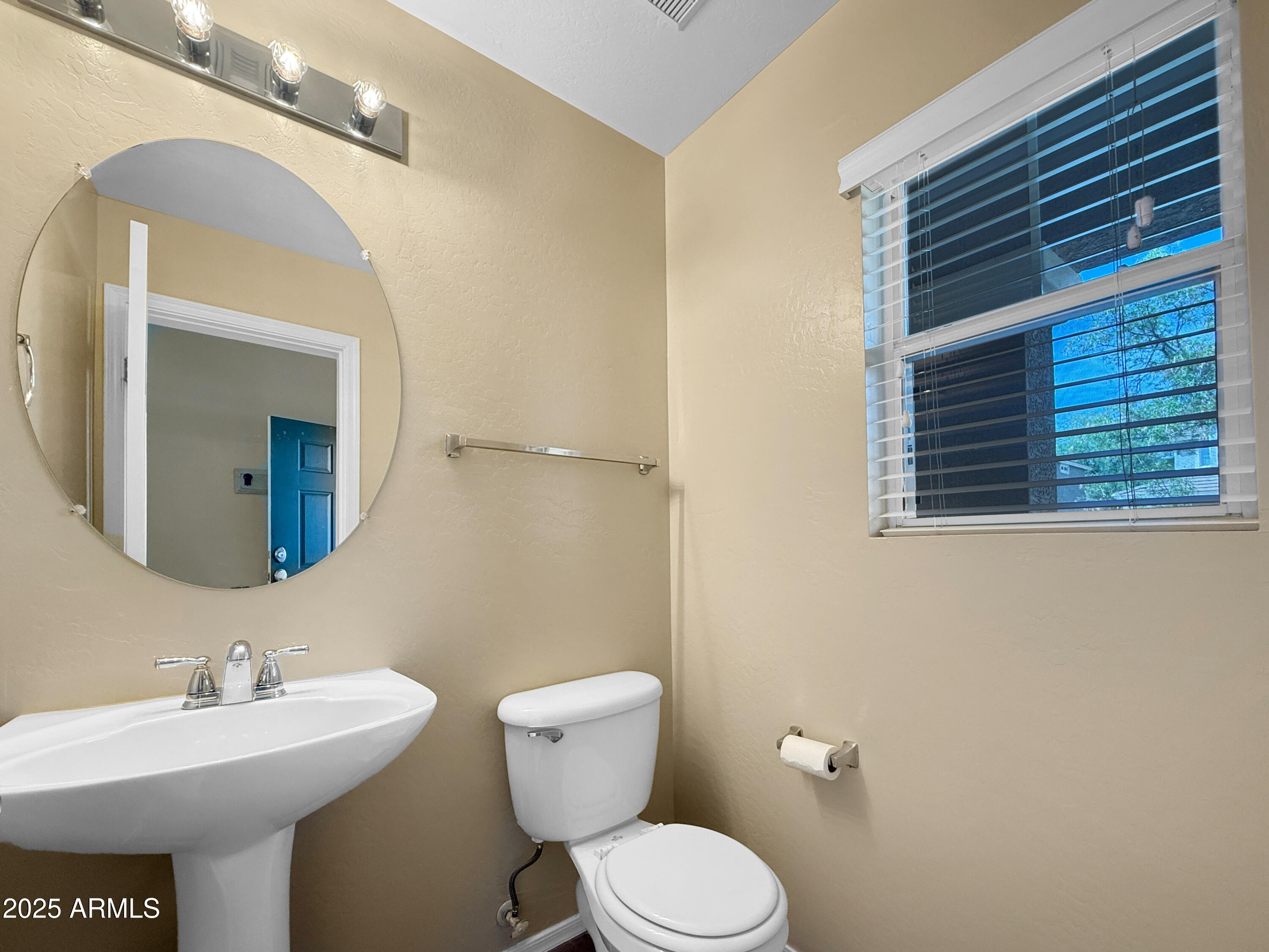 3029 W FERRUCCIO Place