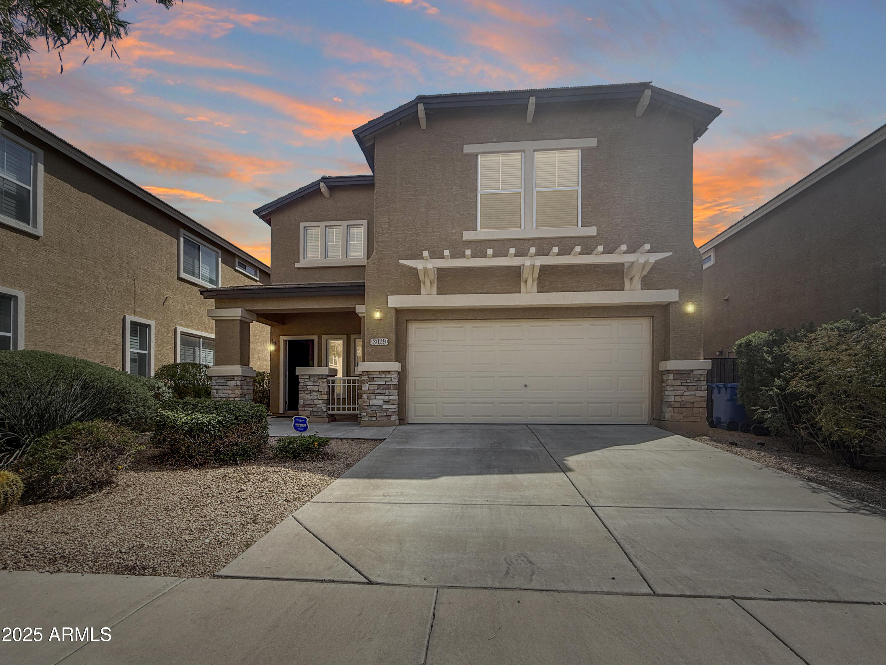 3029 W FERRUCCIO Place