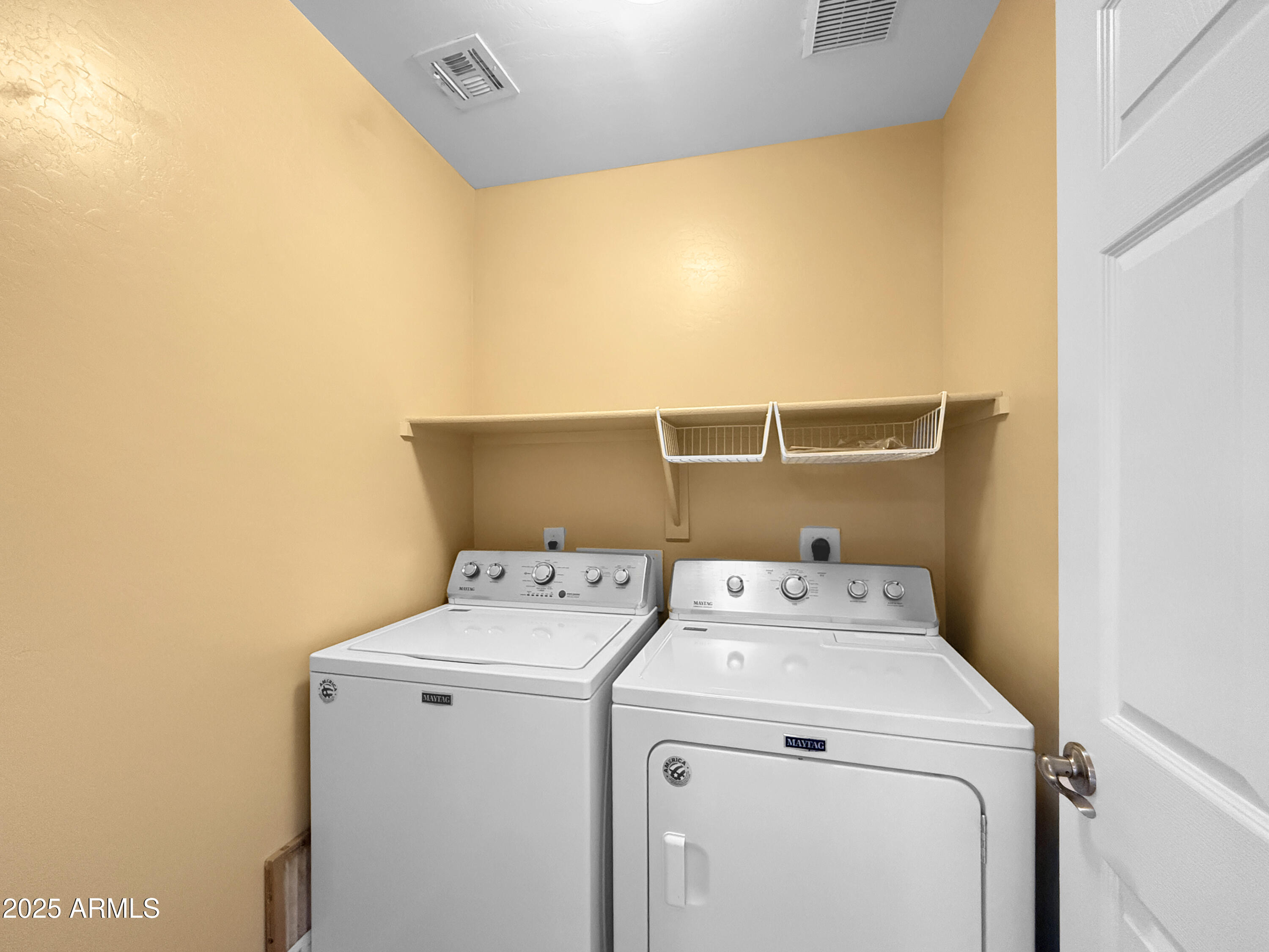 3029 W FERRUCCIO Place