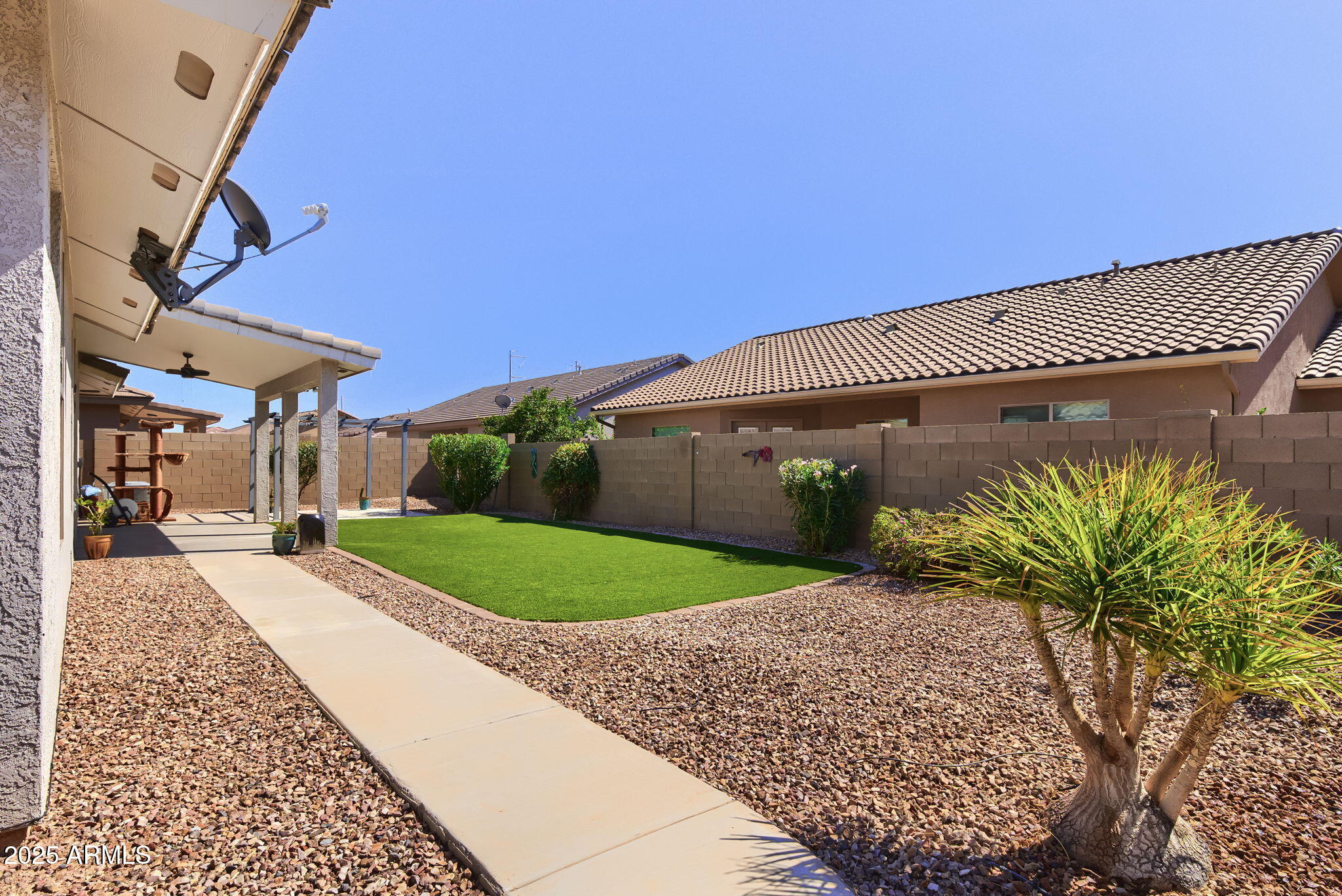 11209 E OCASO Avenue