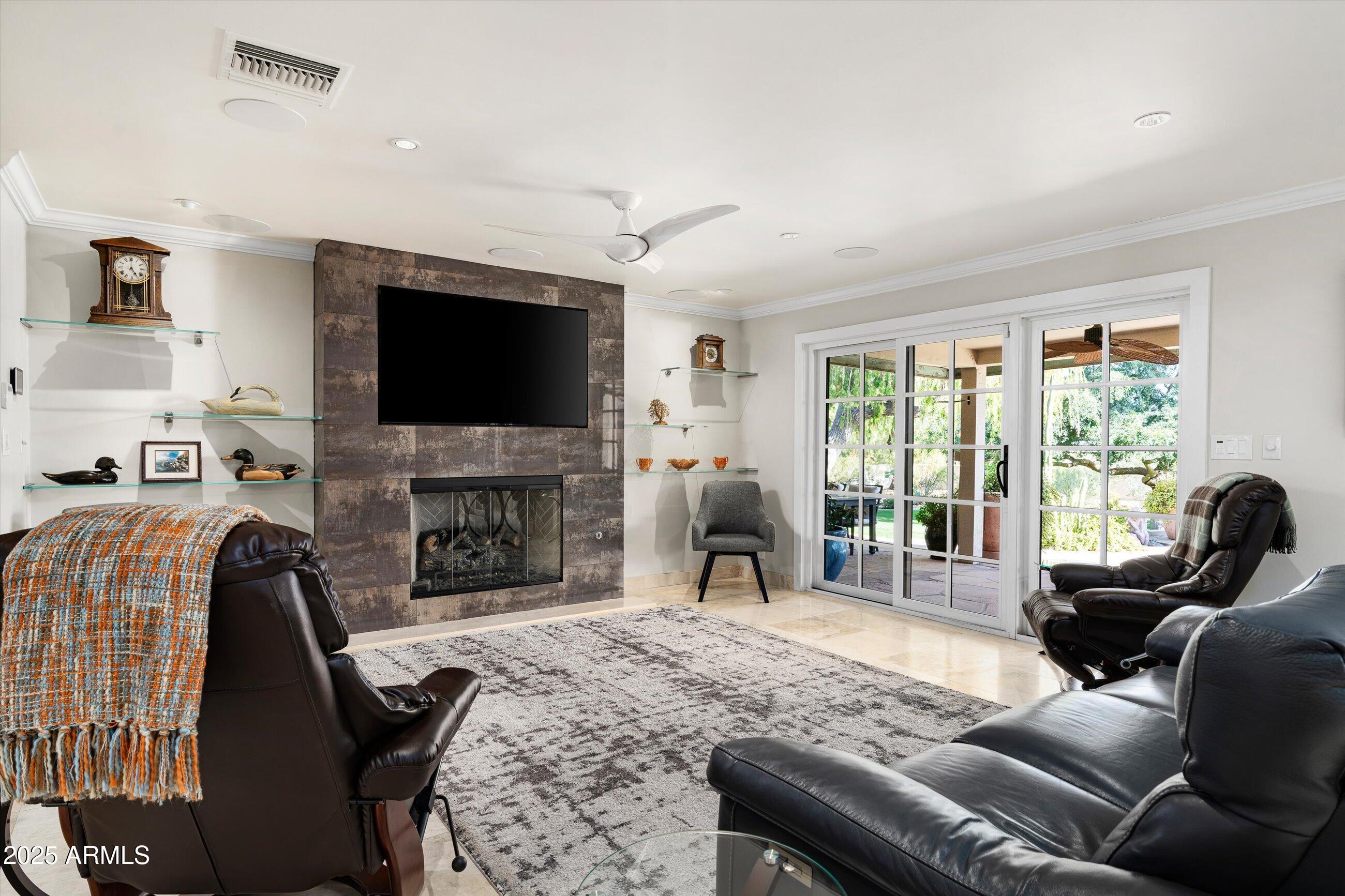 3901 E SAN MIGUEL Avenue