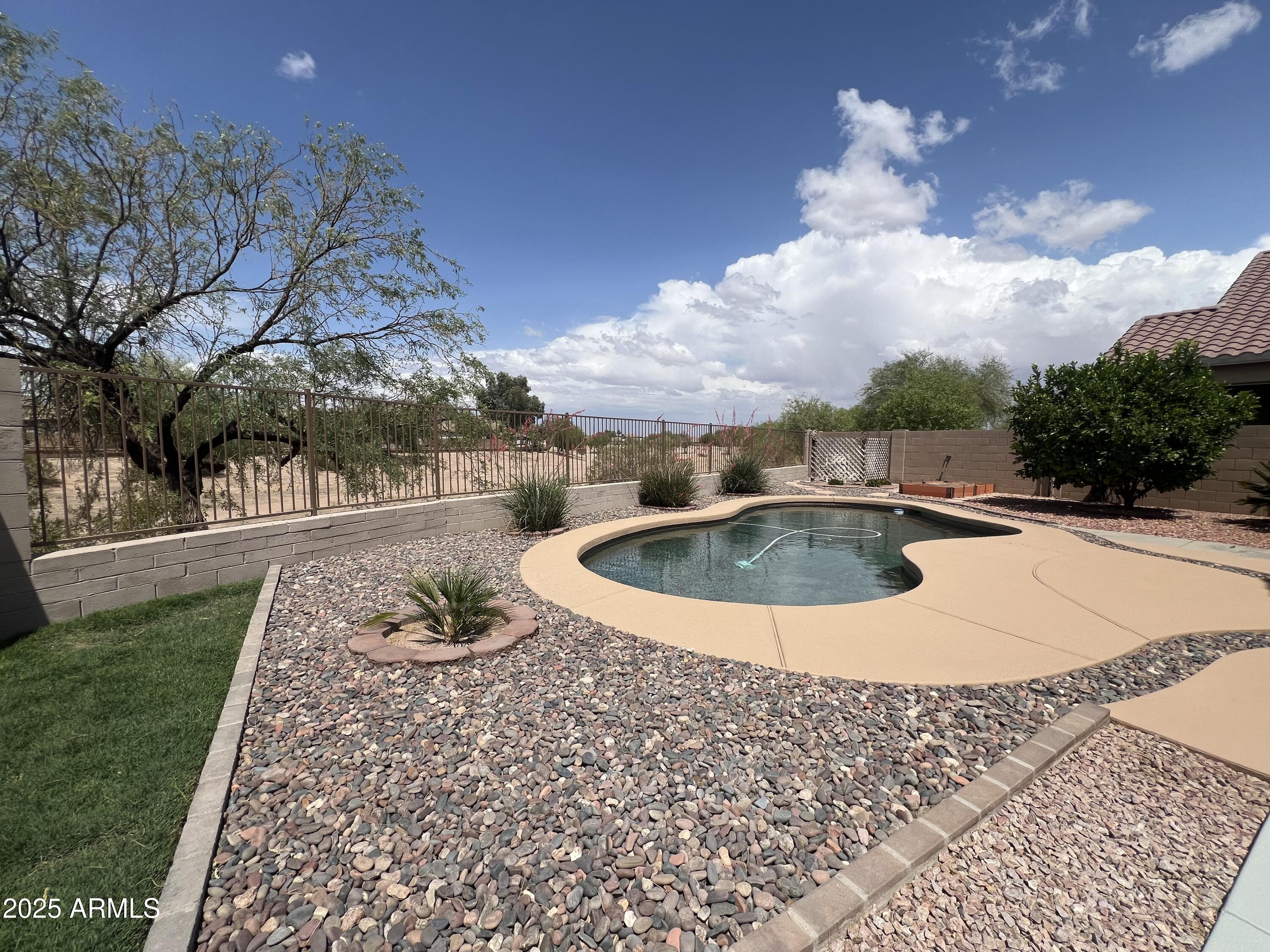 1248 W DEONI Trail
