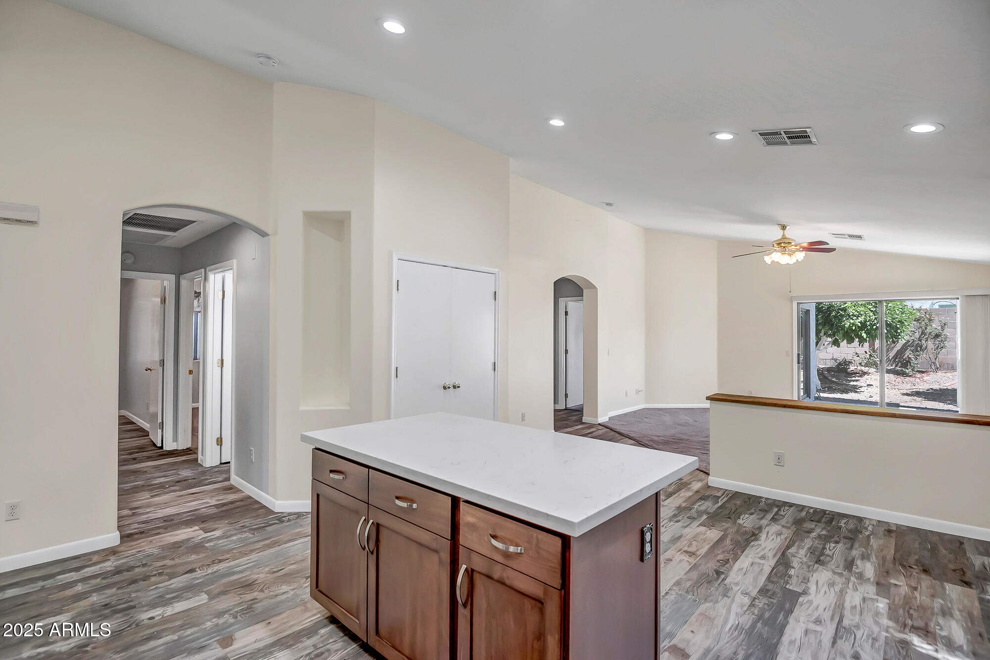 13416 W VENTURA Street