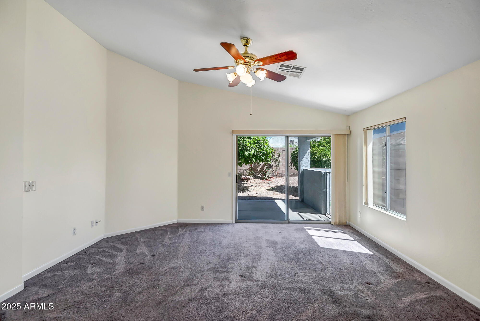 13416 W VENTURA Street