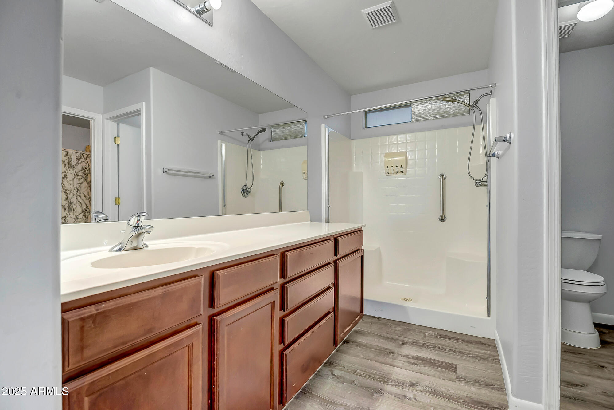 13416 W VENTURA Street