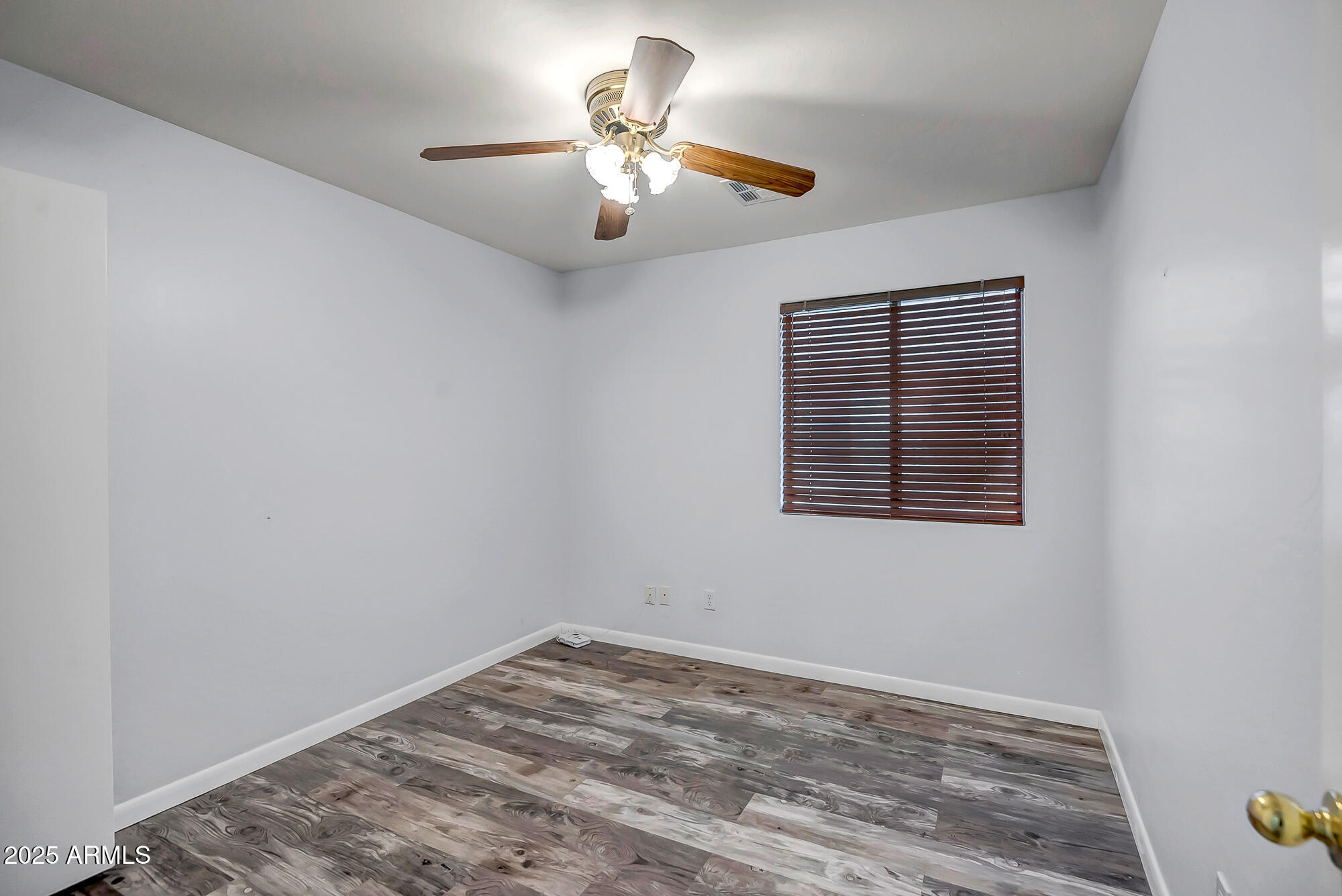 13416 W VENTURA Street