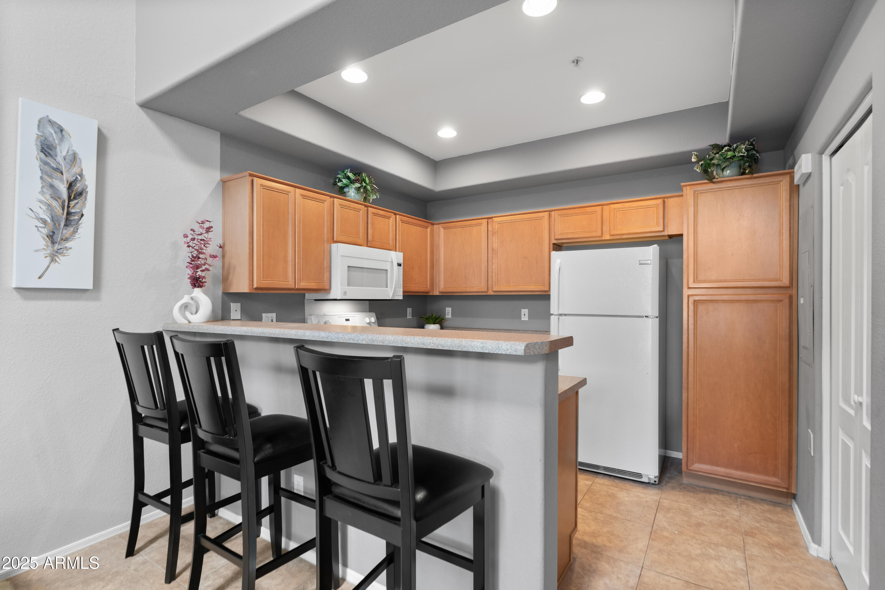 2201 N COMANCHE Drive, 1094