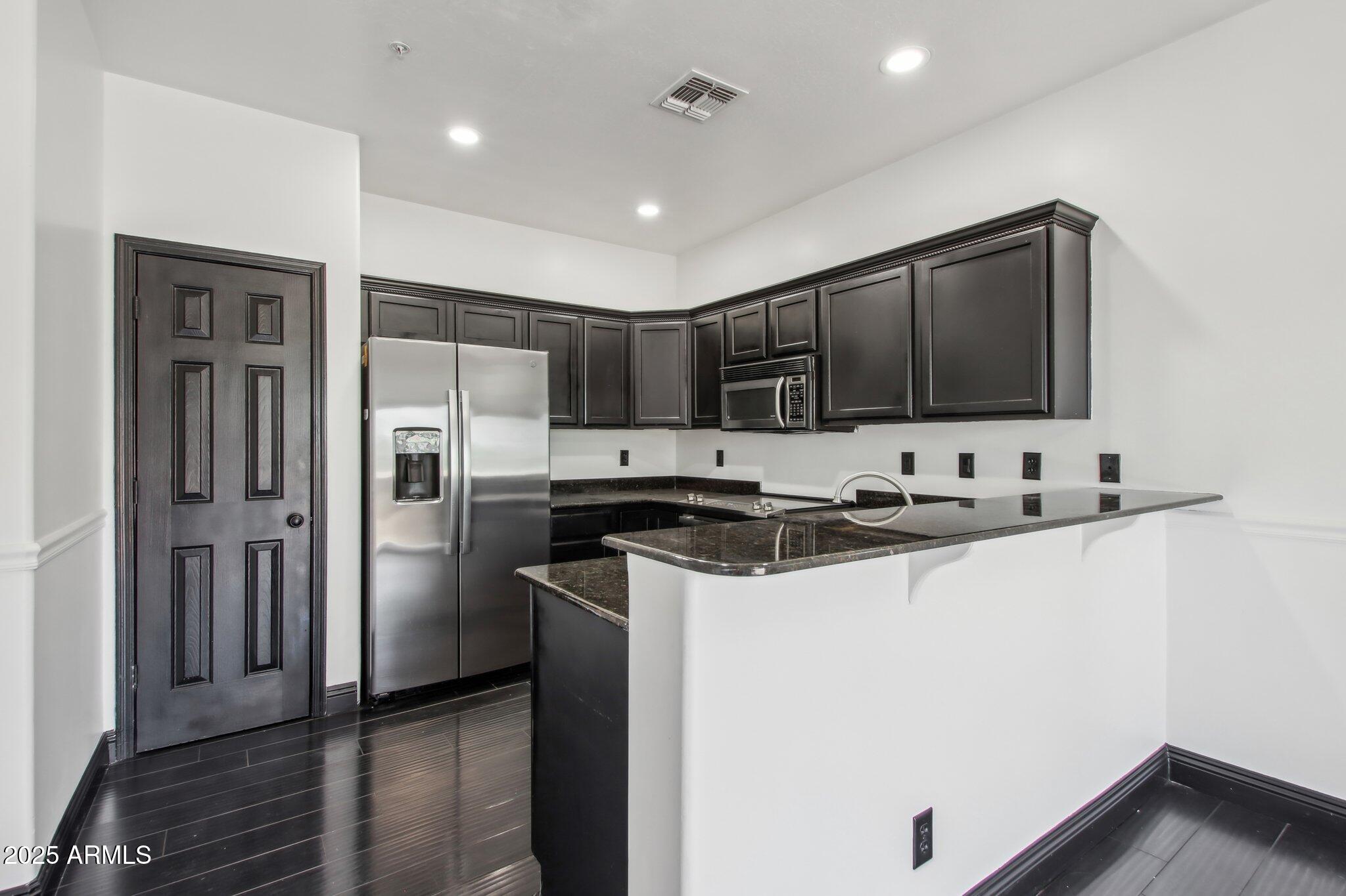 7601 E ROOSEVELT Street, 1007