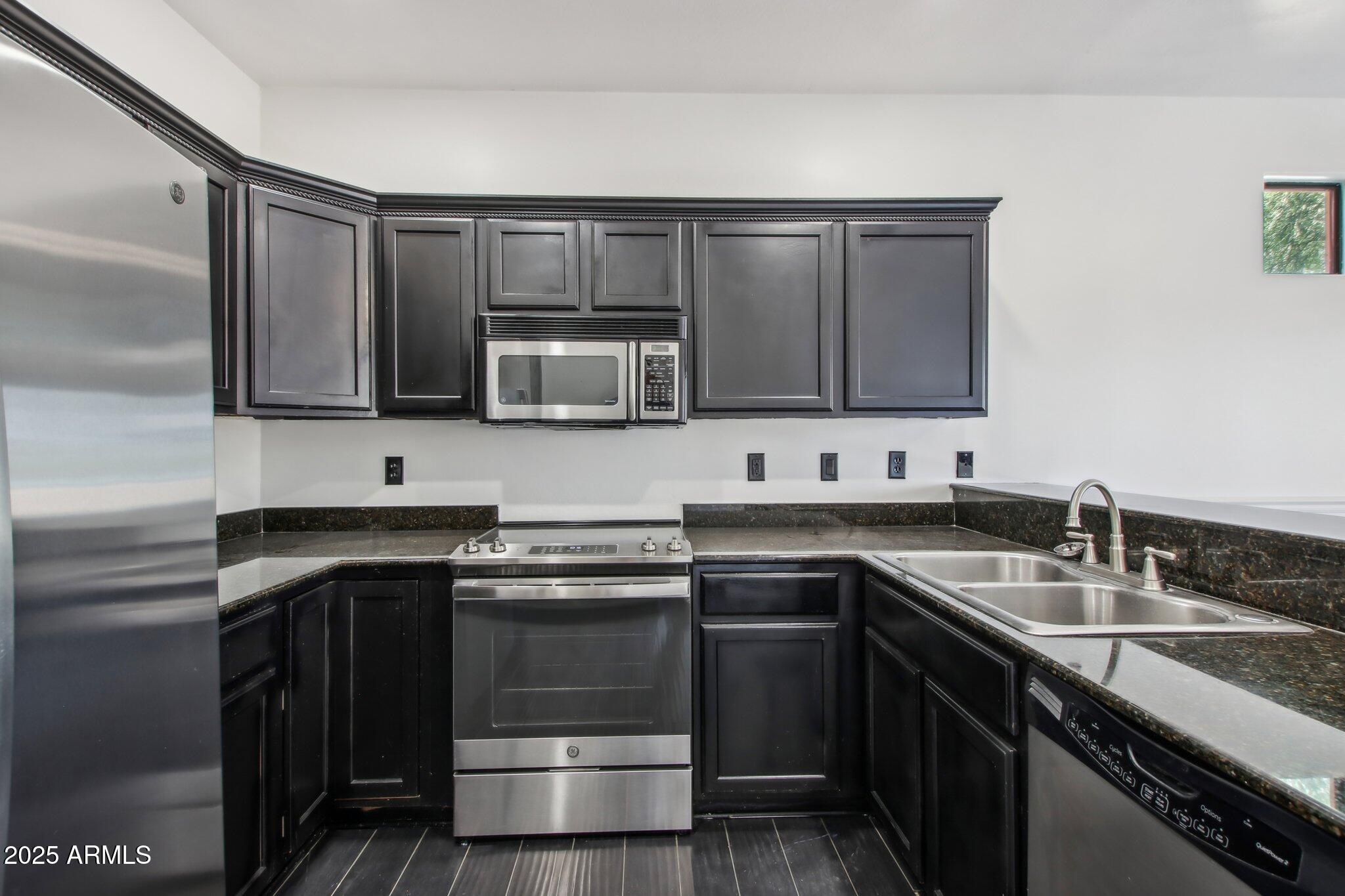 7601 E ROOSEVELT Street, 1007