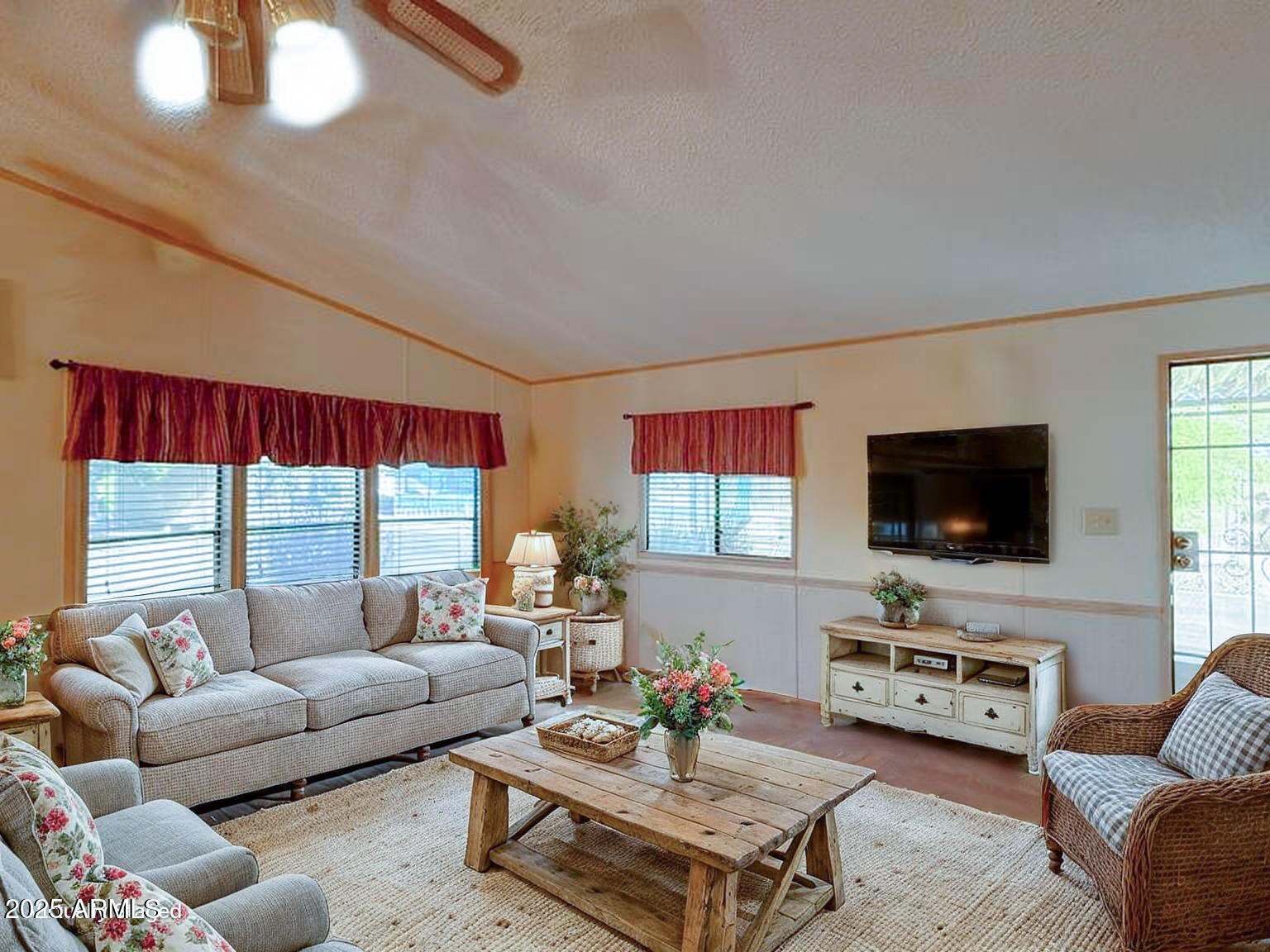 8600 E Broadway Road, 88