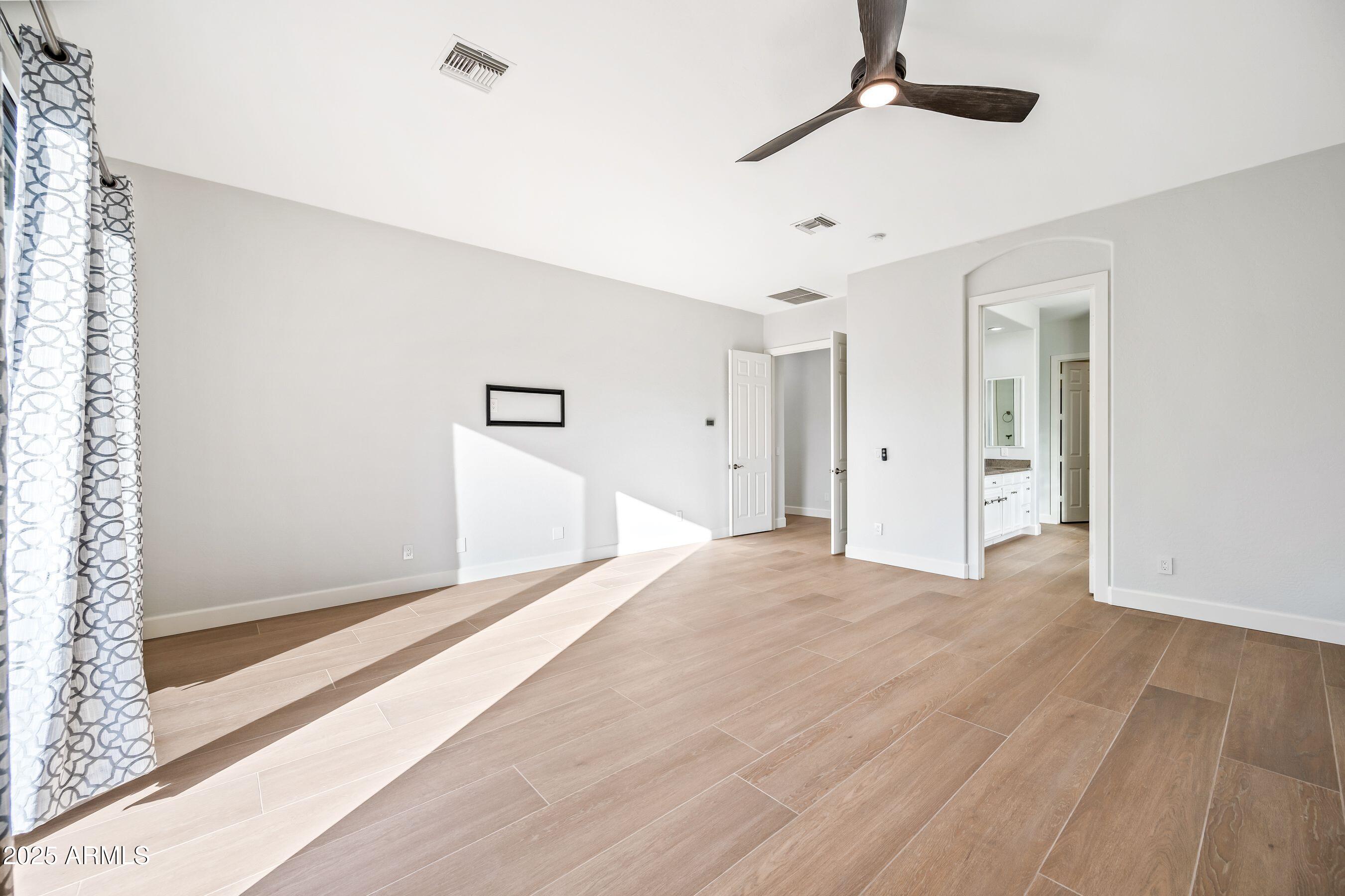 1724 W BLUE RIDGE Way