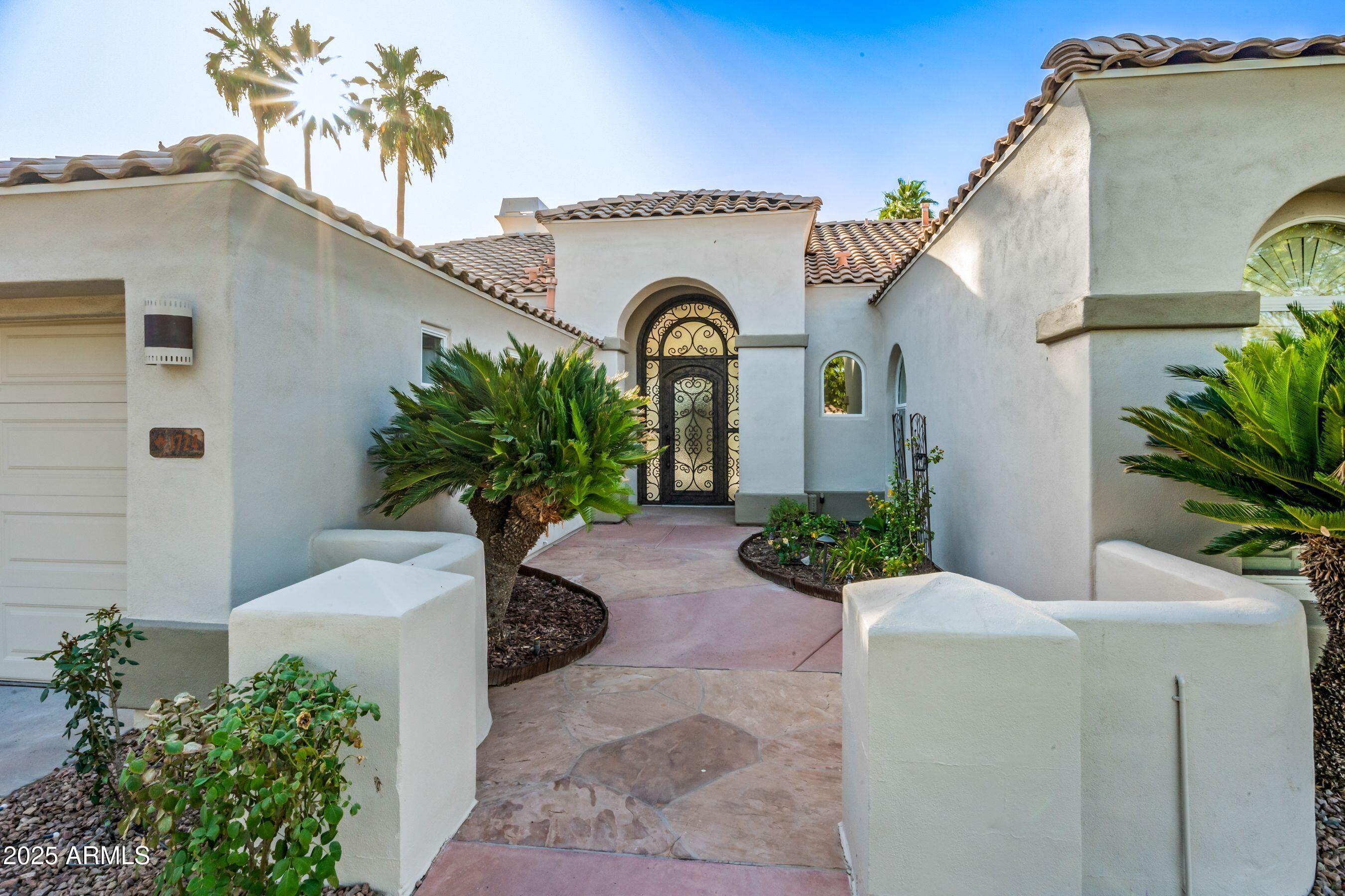 1724 W BLUE RIDGE Way