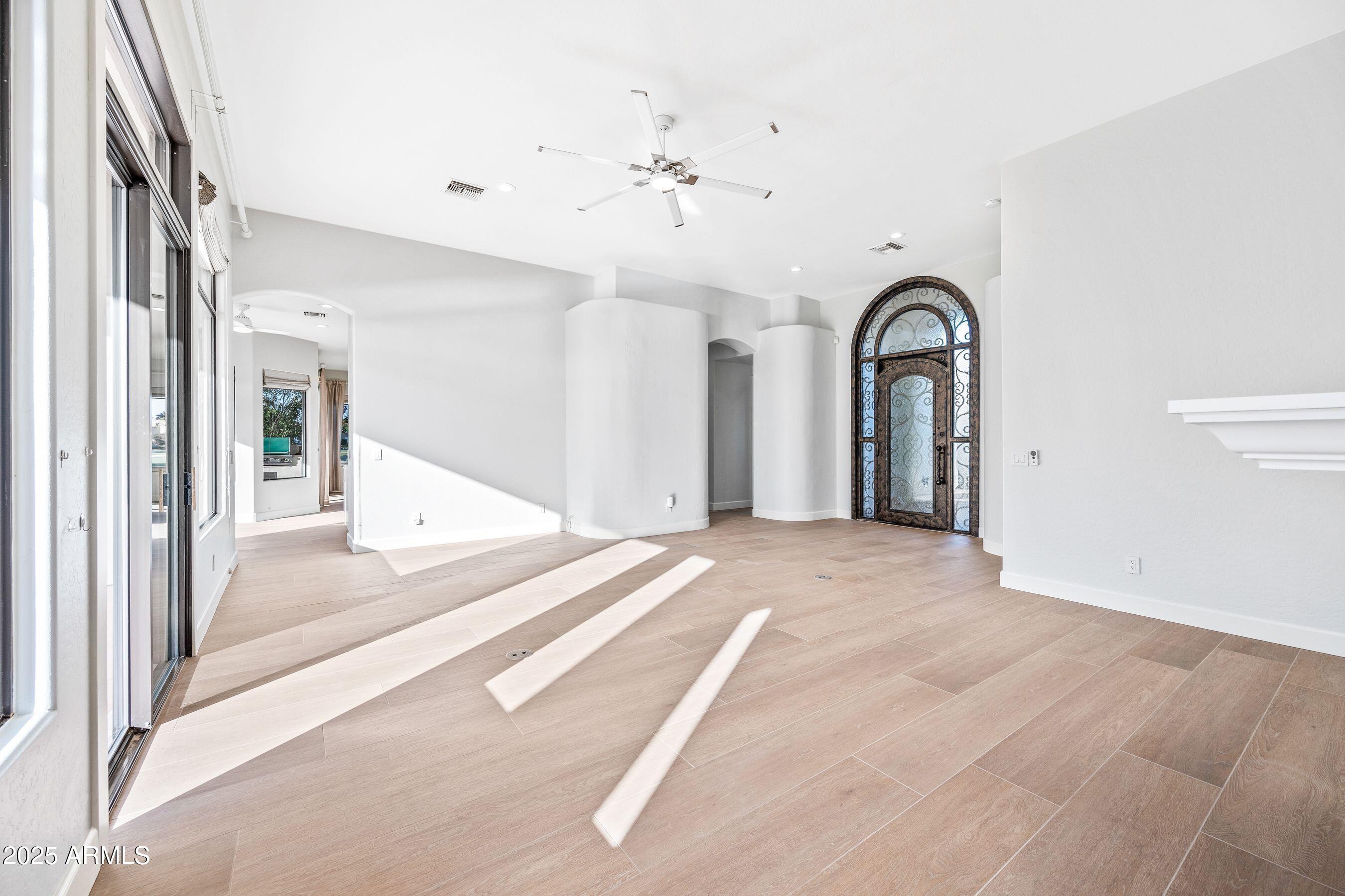 1724 W BLUE RIDGE Way