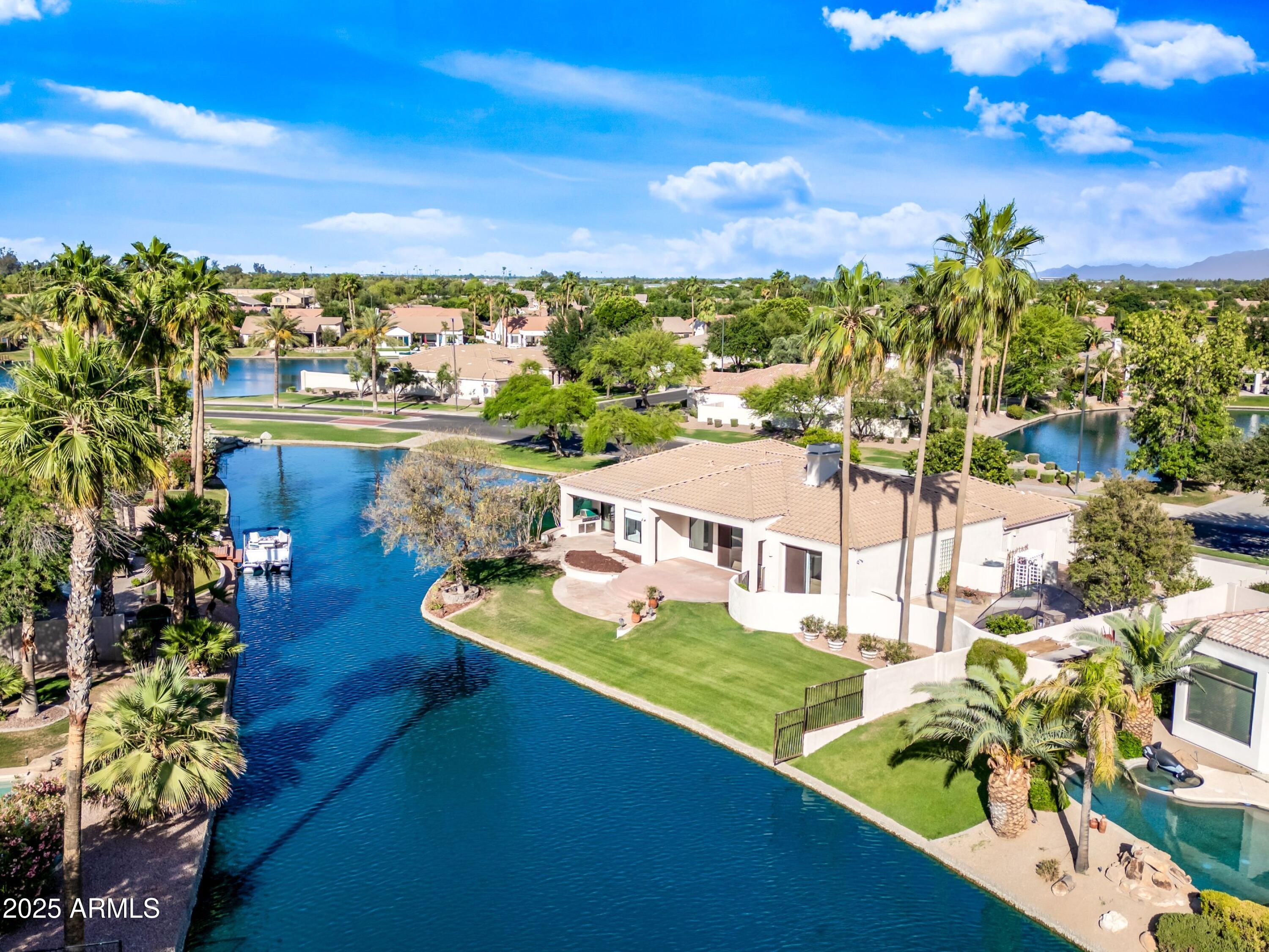 1724 W BLUE RIDGE Way