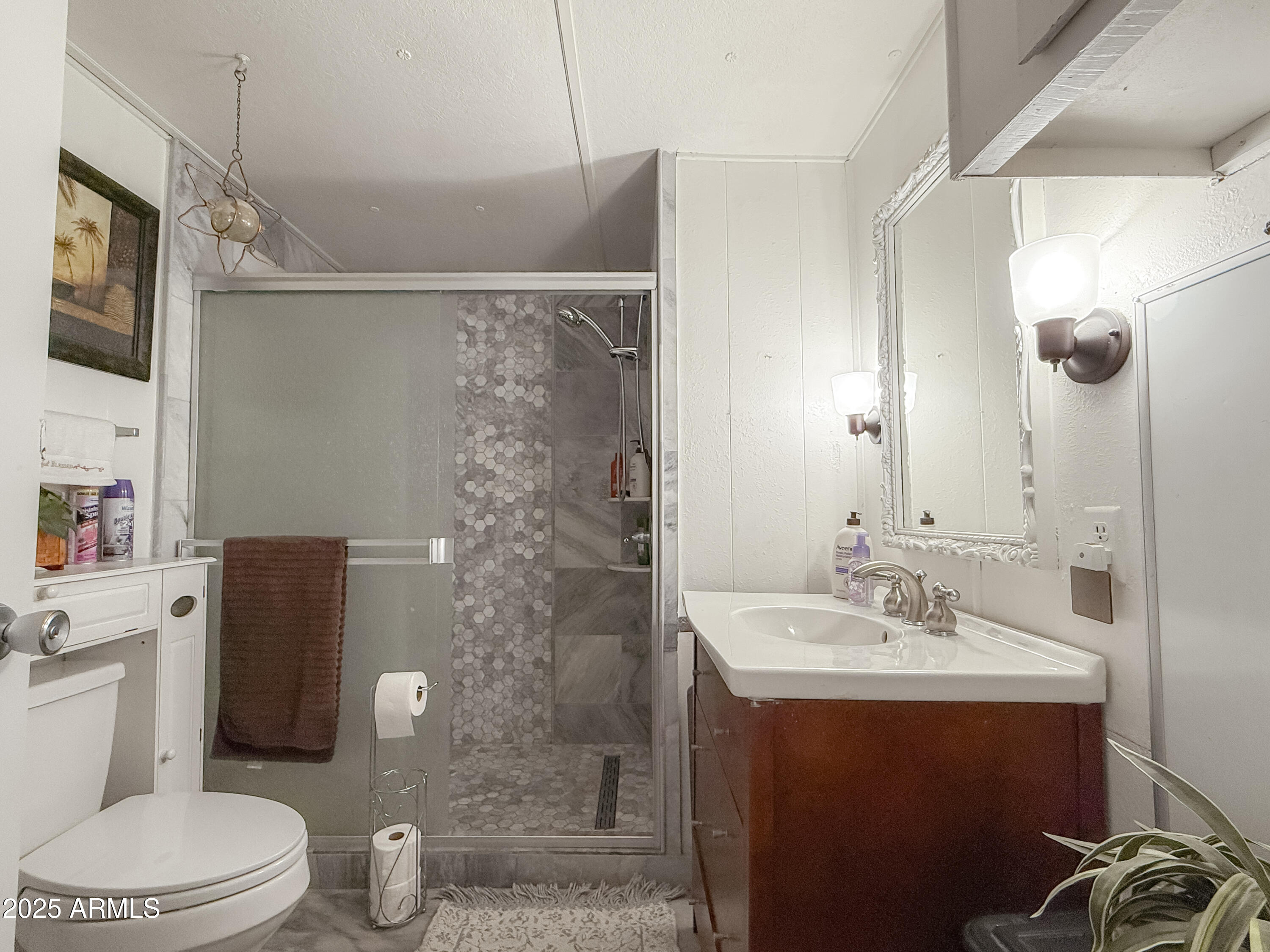 2929 E MAIN Street, 471