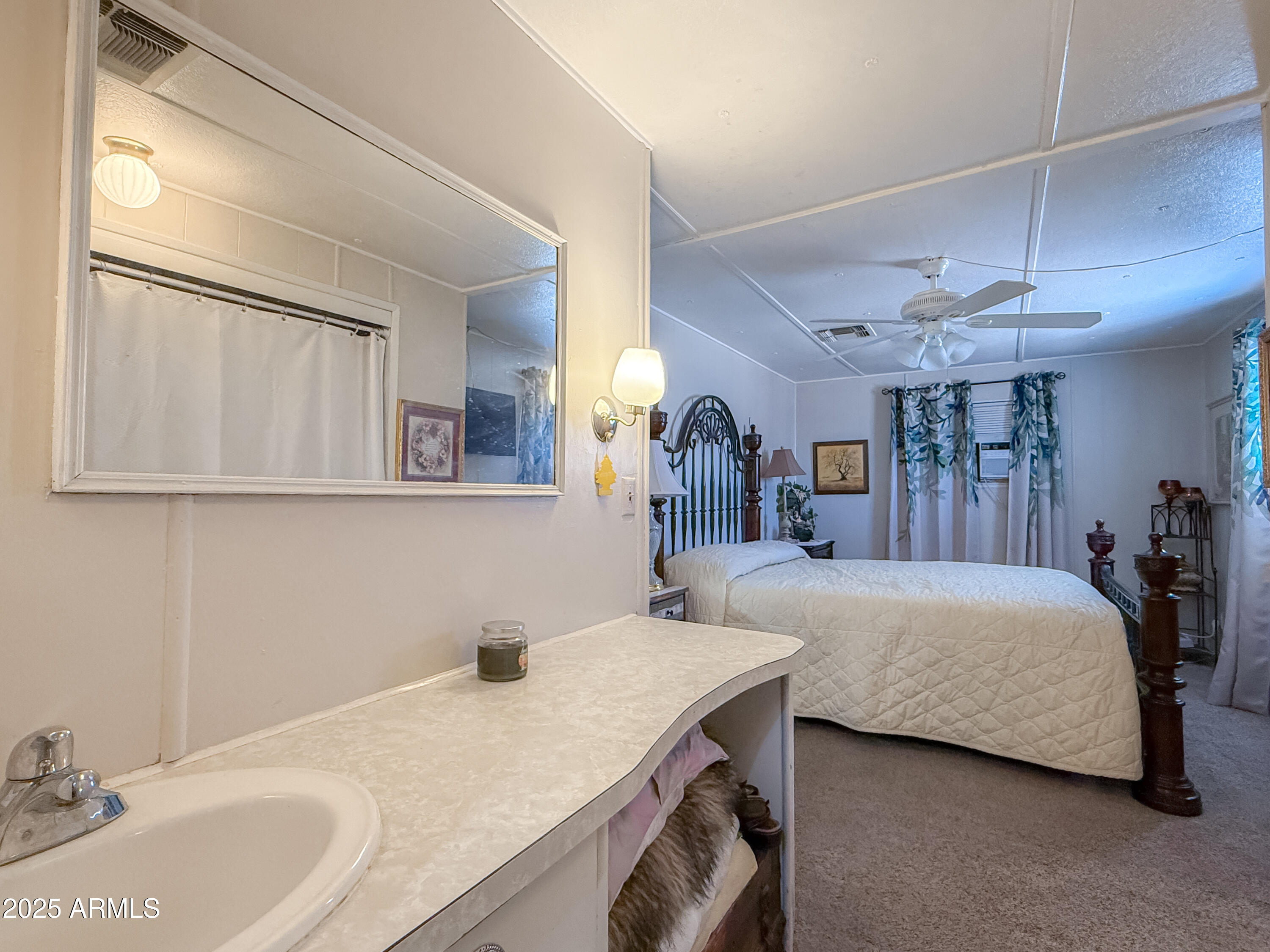 2929 E MAIN Street, 471