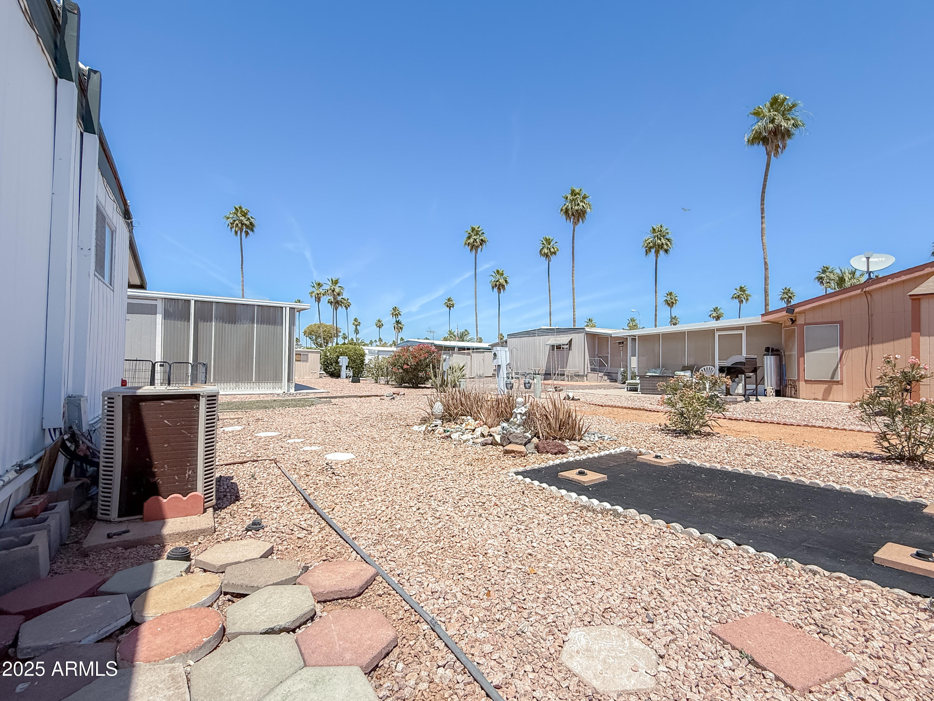 2929 E MAIN Street, 471