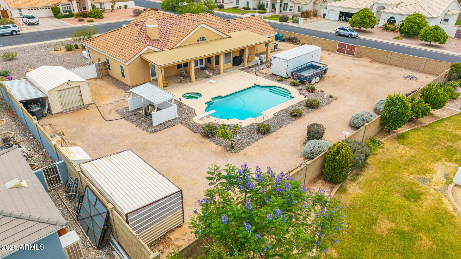 4622 E ELLIS Circle