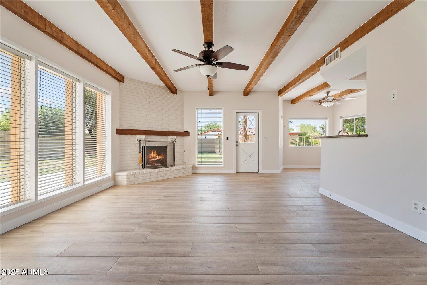 5313 E LAUREL Lane
