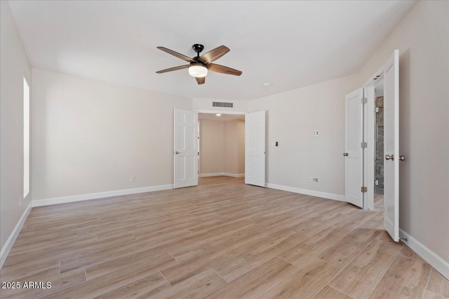 5313 E LAUREL Lane