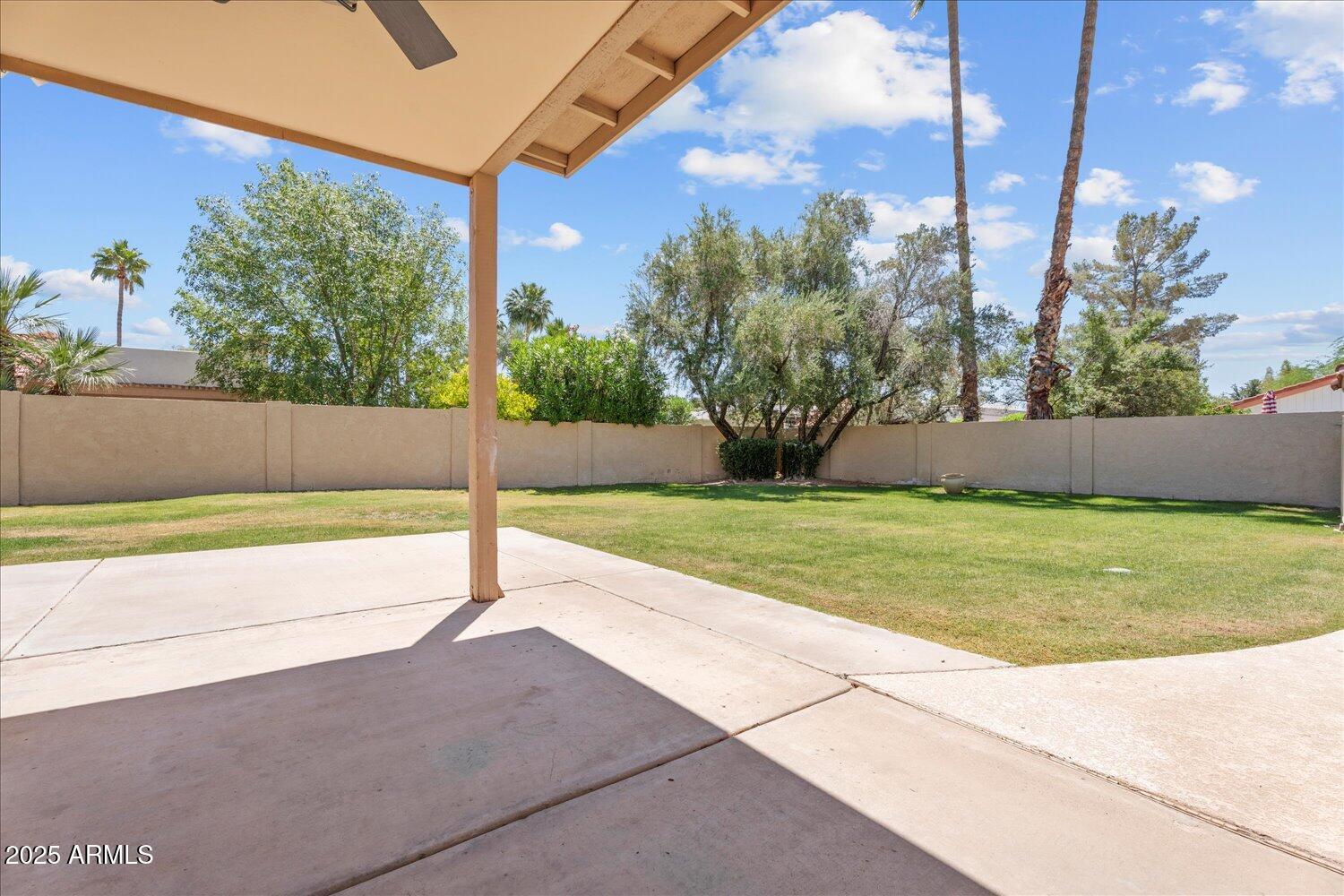 5313 E LAUREL Lane