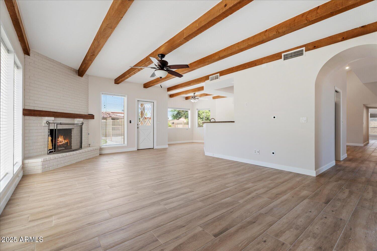 5313 E LAUREL Lane
