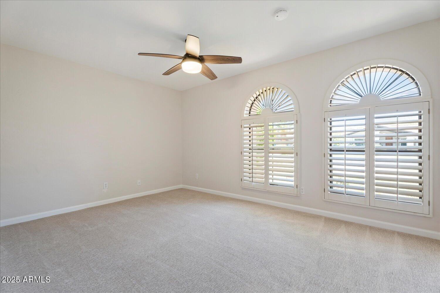 5313 E LAUREL Lane