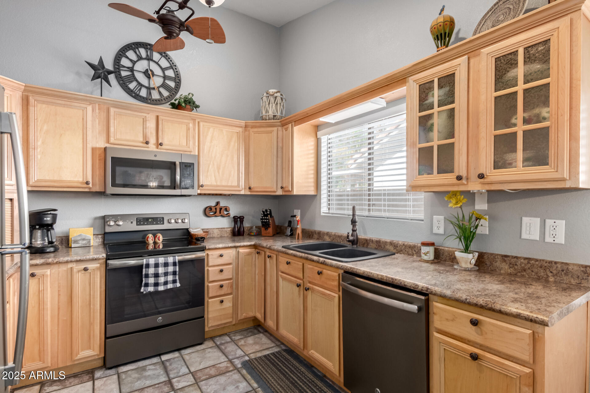 1214 W SAND DUNE Drive