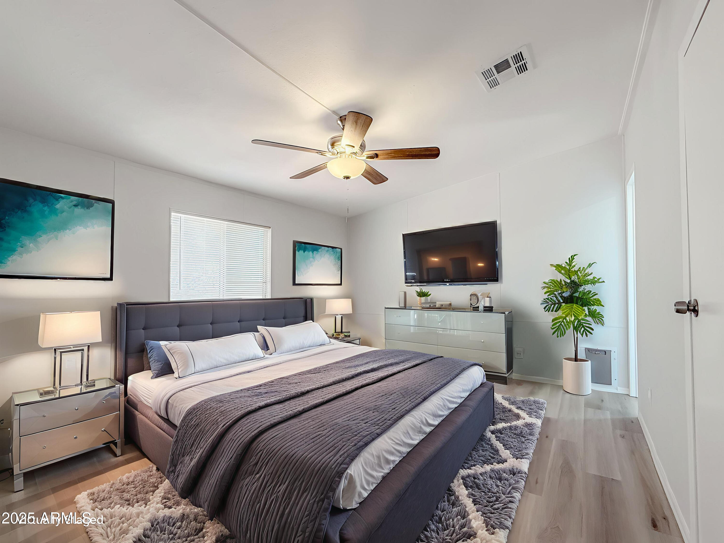 12721 W Greenway Road, 39