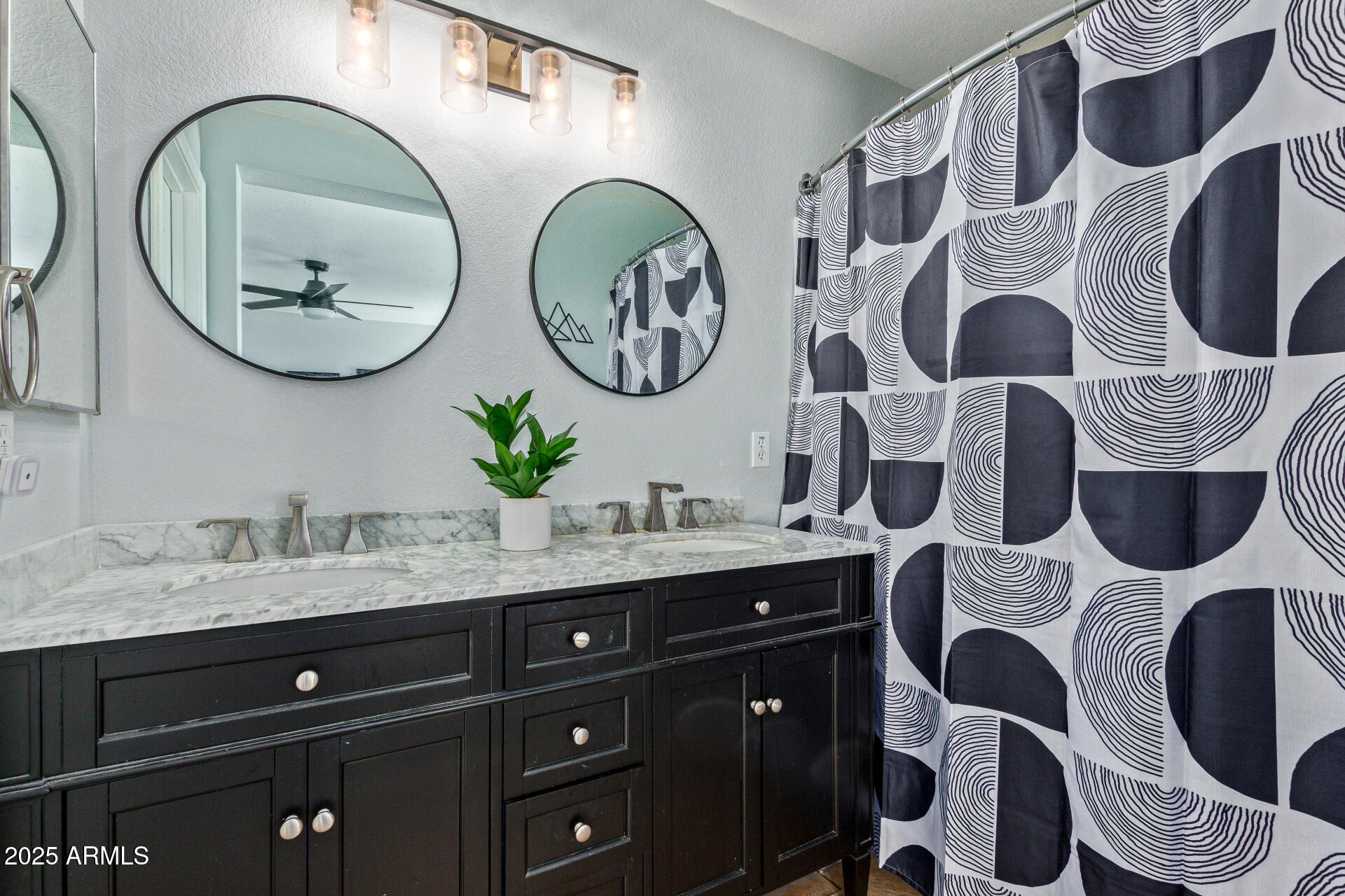 2893 W FIVE MILE PEAK Road