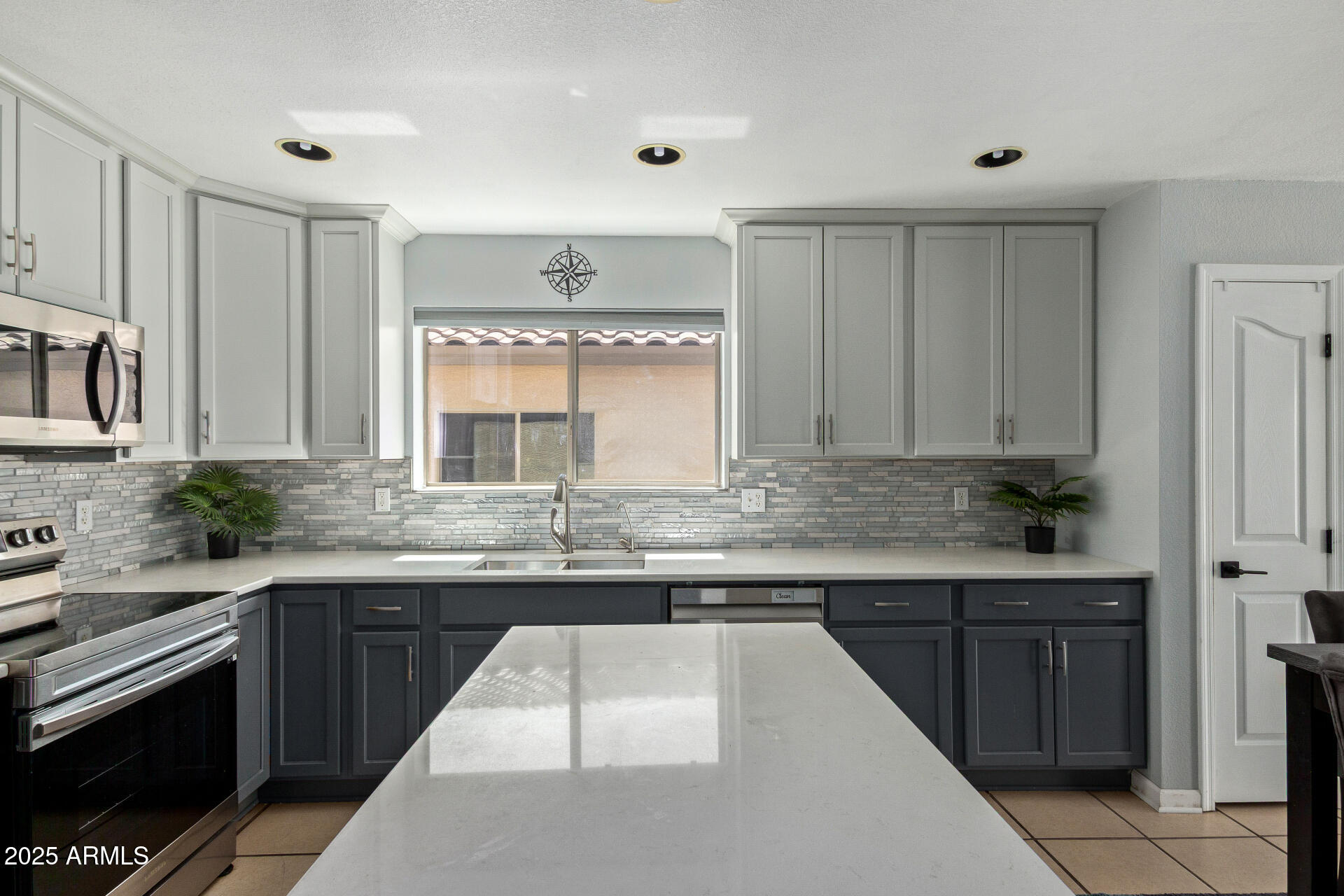 2893 W FIVE MILE PEAK Road