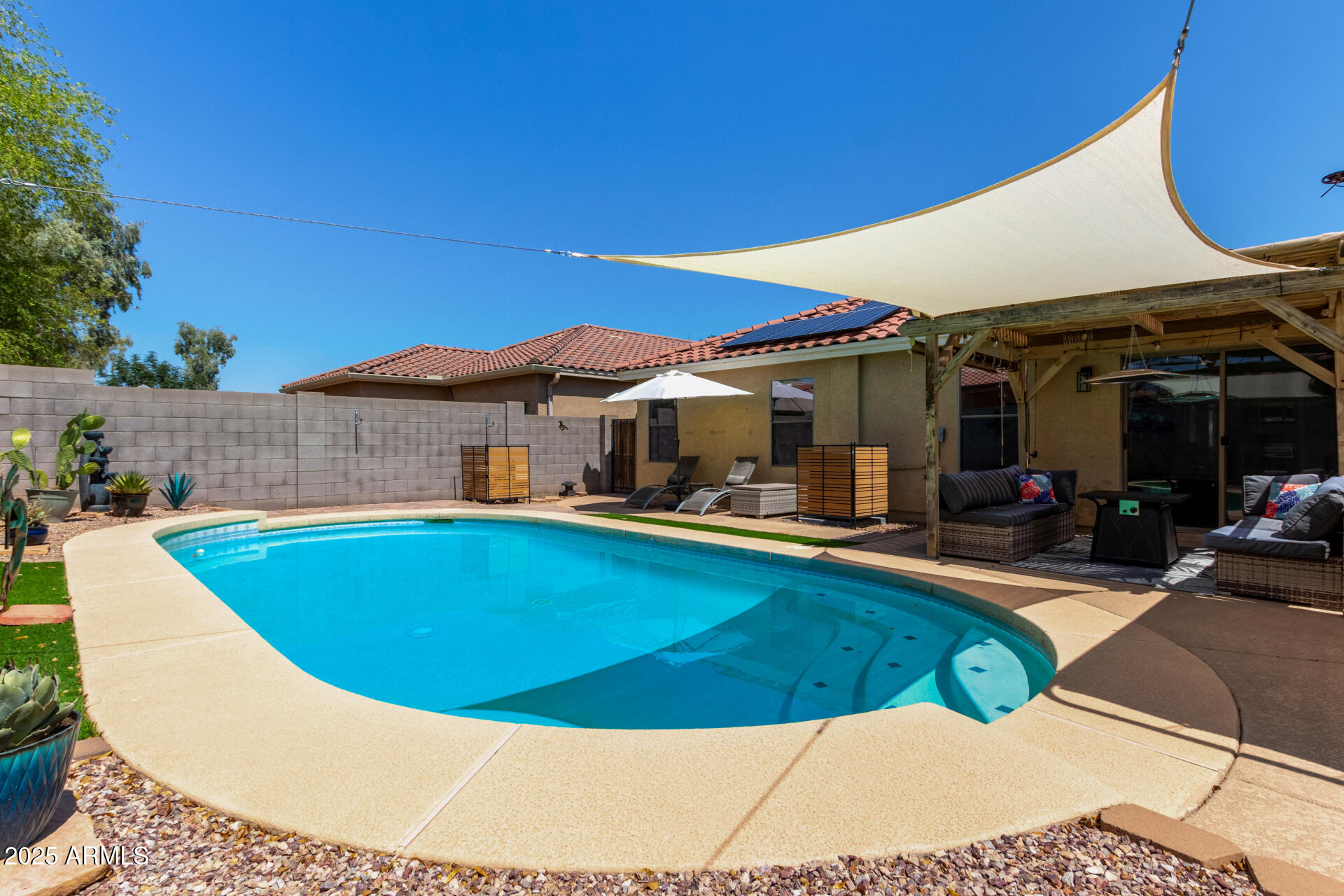 2893 W FIVE MILE PEAK Road