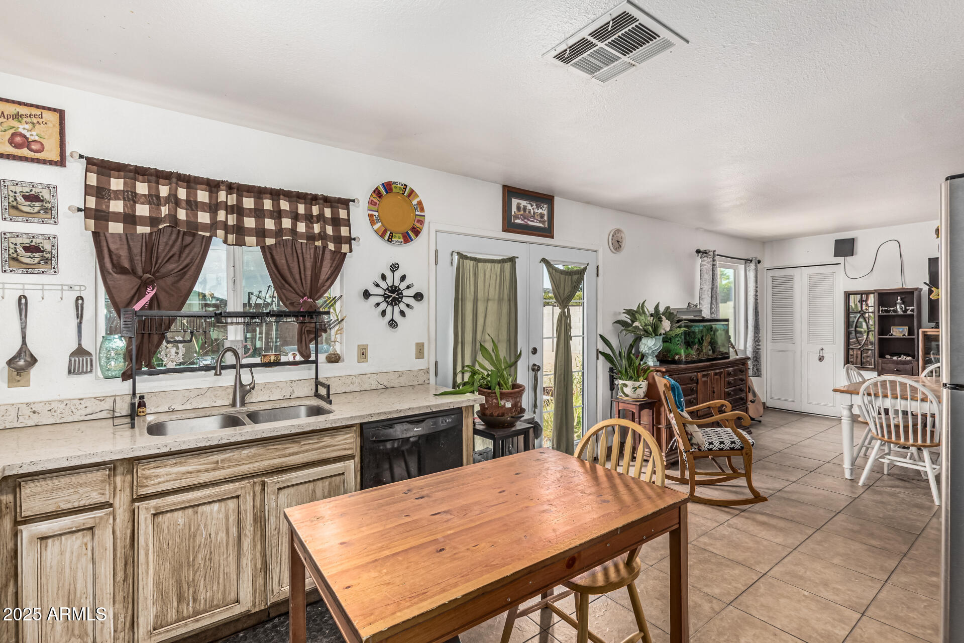 3208 W WAGONER Road