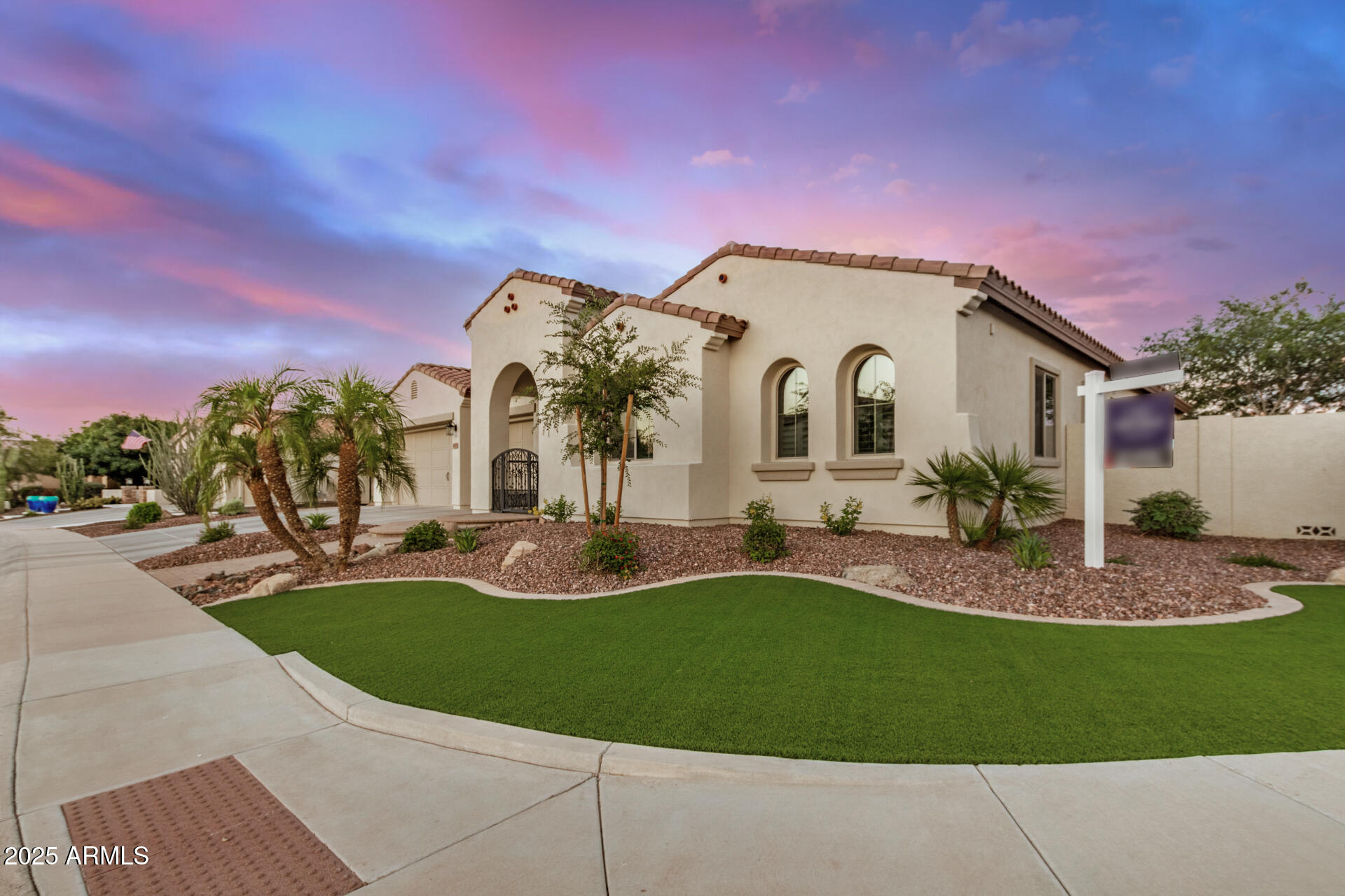4453 S HUACHUCA Way