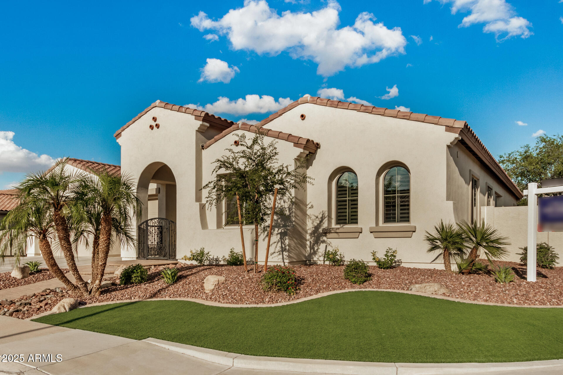 4453 S HUACHUCA Way