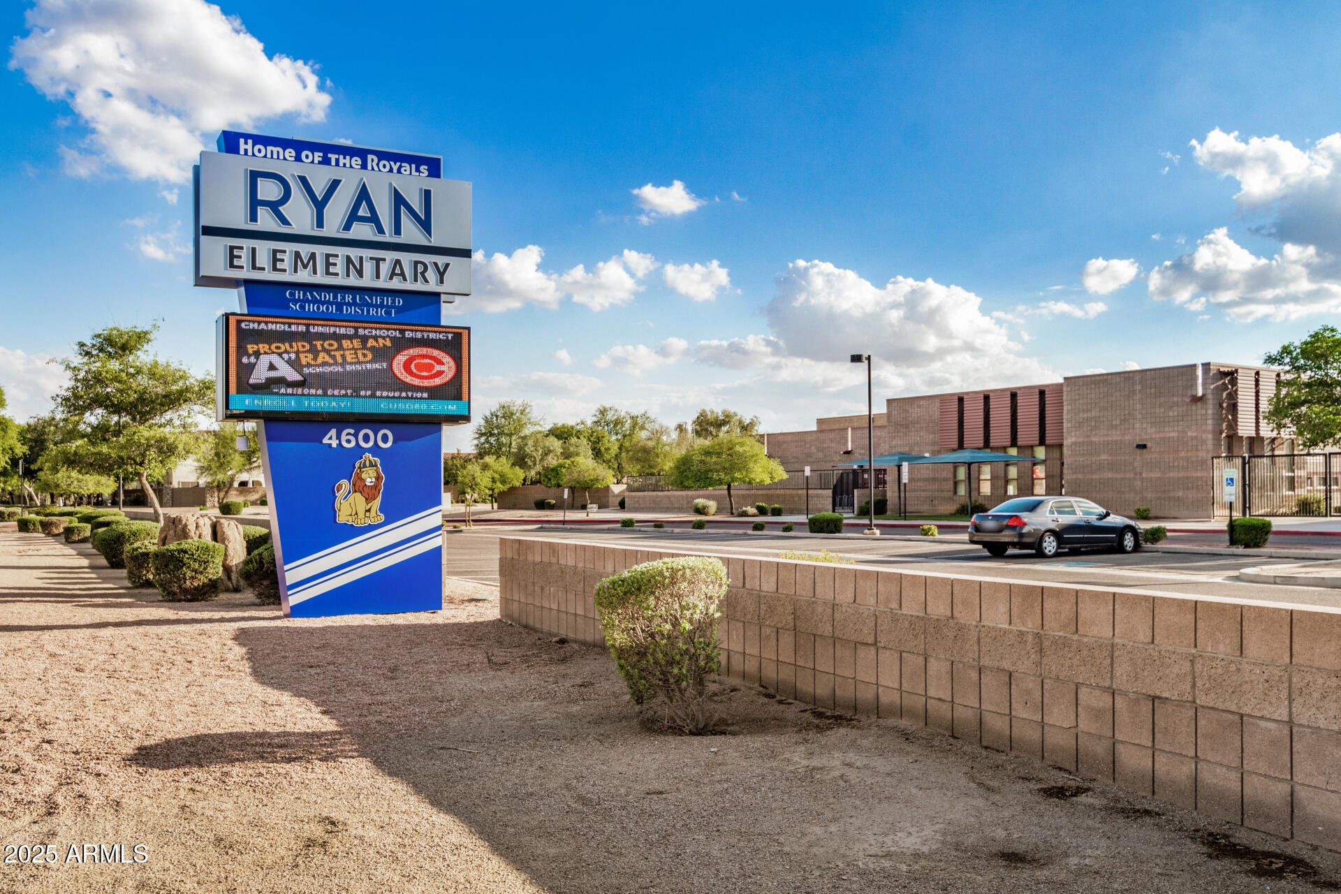 4453 S HUACHUCA Way