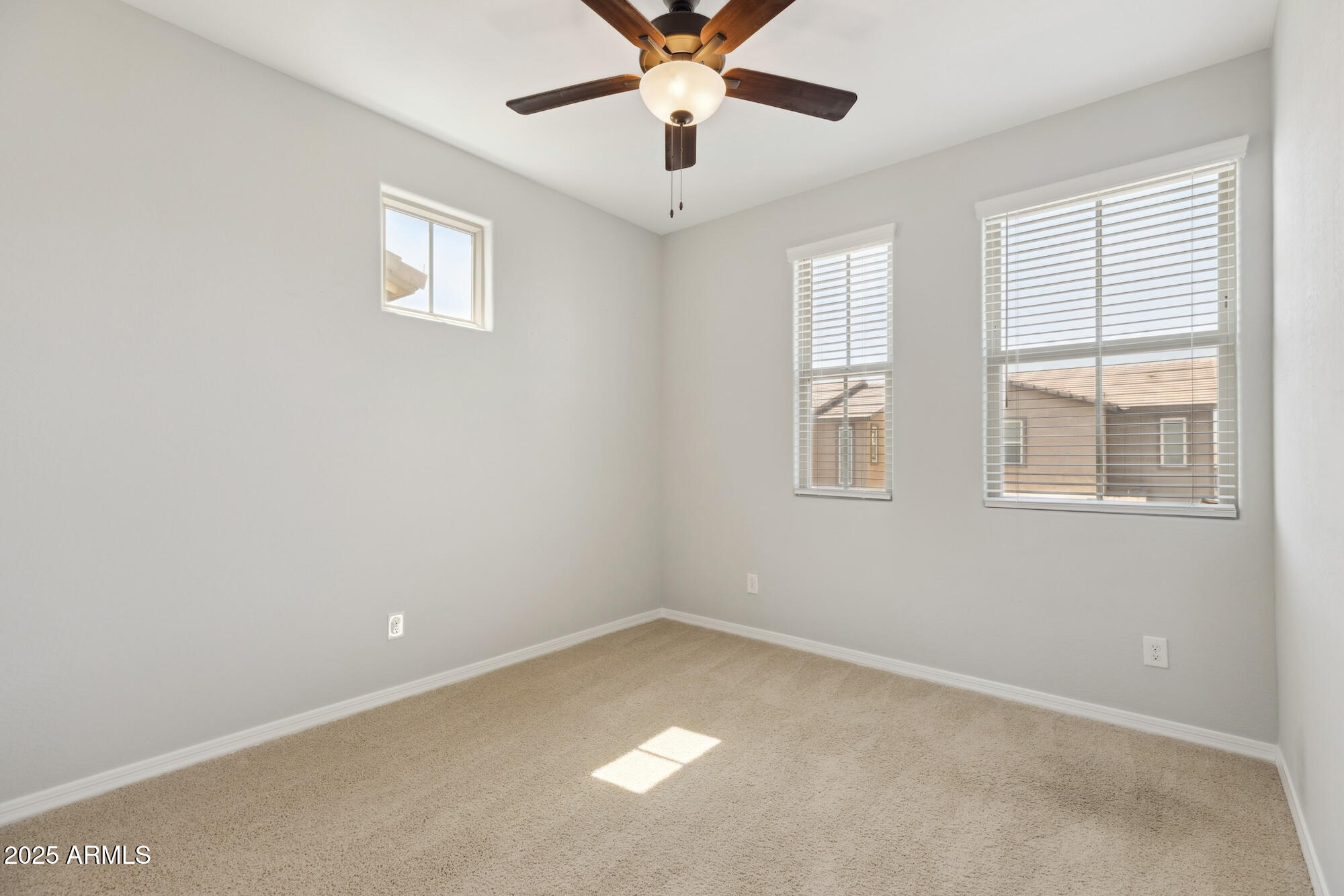 663 W FLINTLOCK Way